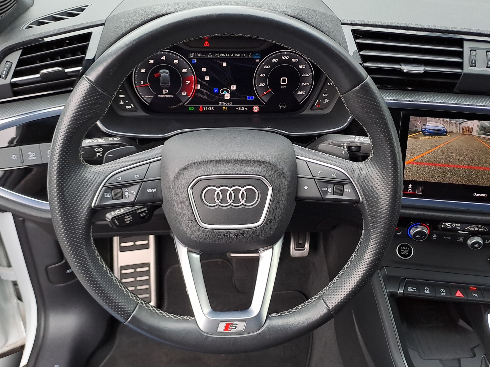 AUDI Q3 35 TFSI S line Attraction S-tronic-image-9