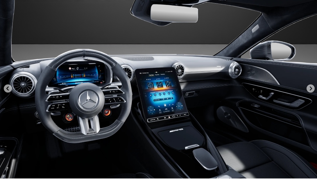 MERCEDES-BENZ AMG GT 63 4Matic+ Executive Edition-image-5