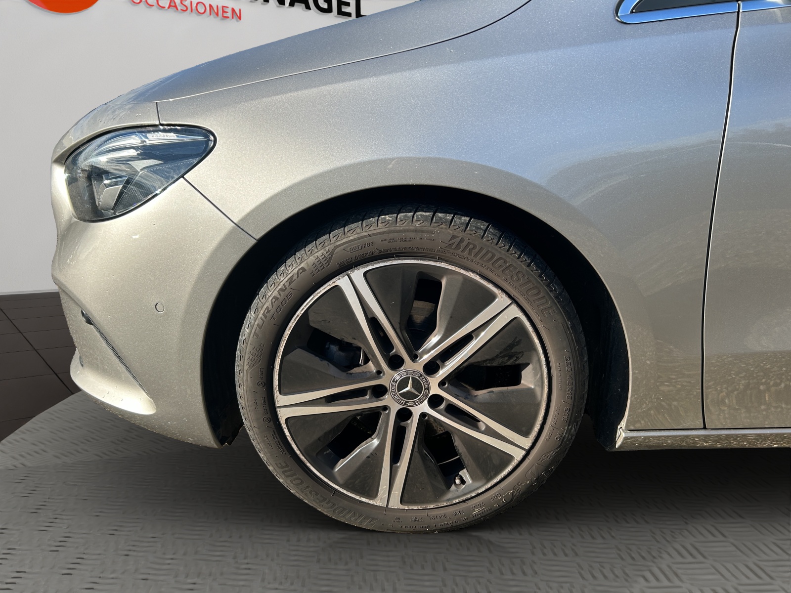 MERCEDES-BENZ B 180 Progressive 7G-DCT-image-6