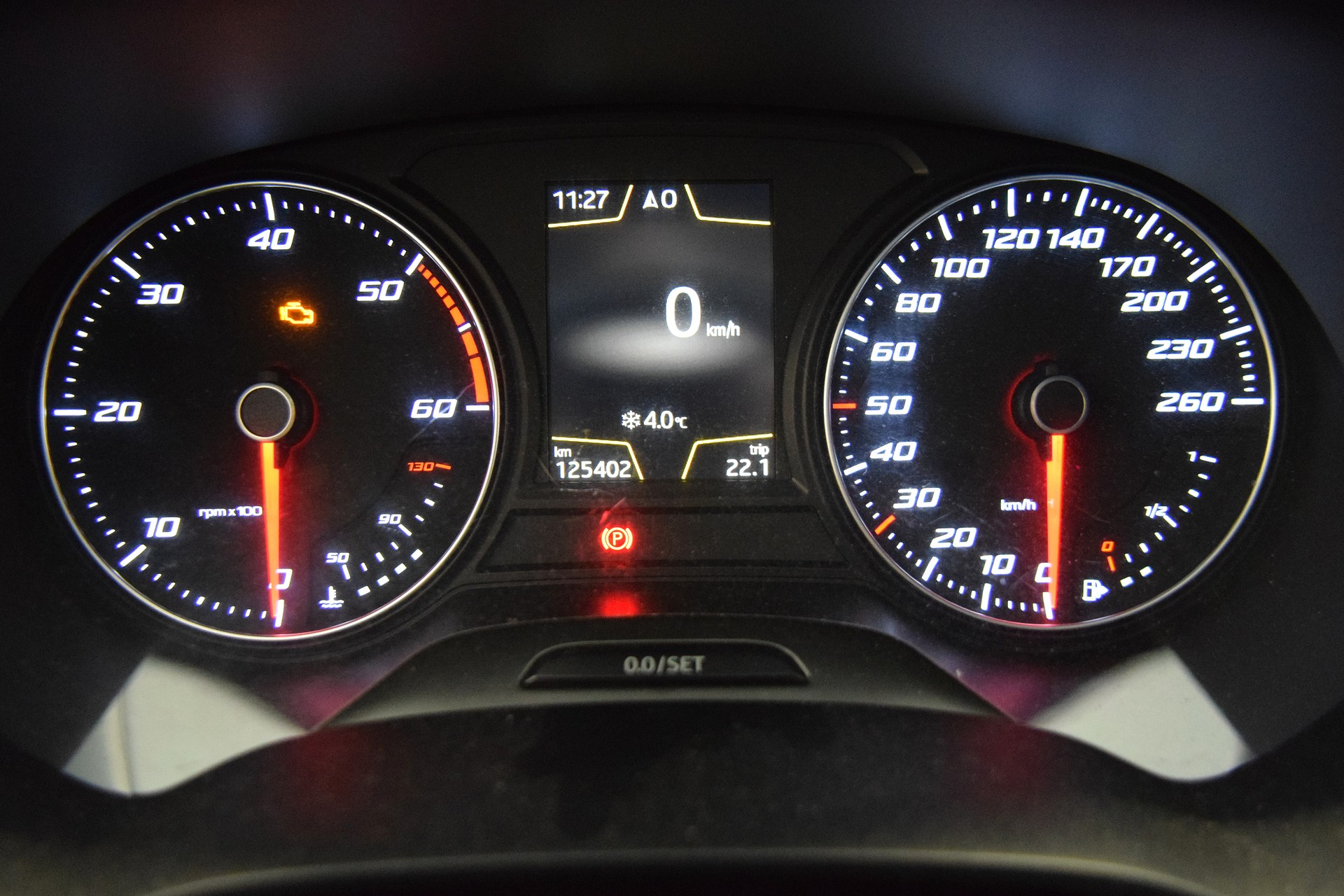 SEAT Leon 2.0 TDI FR Line-image-12