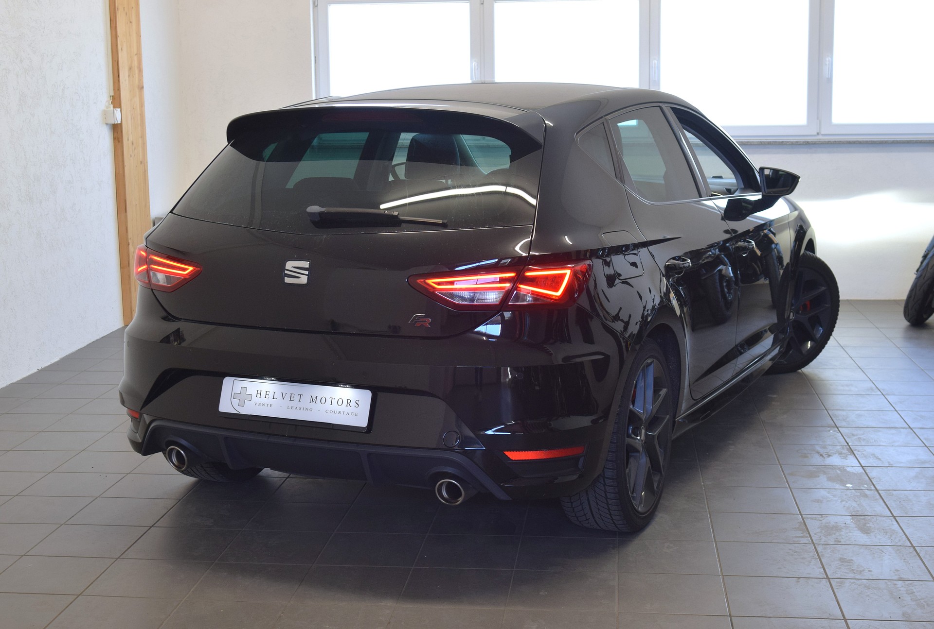 SEAT Leon 2.0 TDI FR Line-image-3