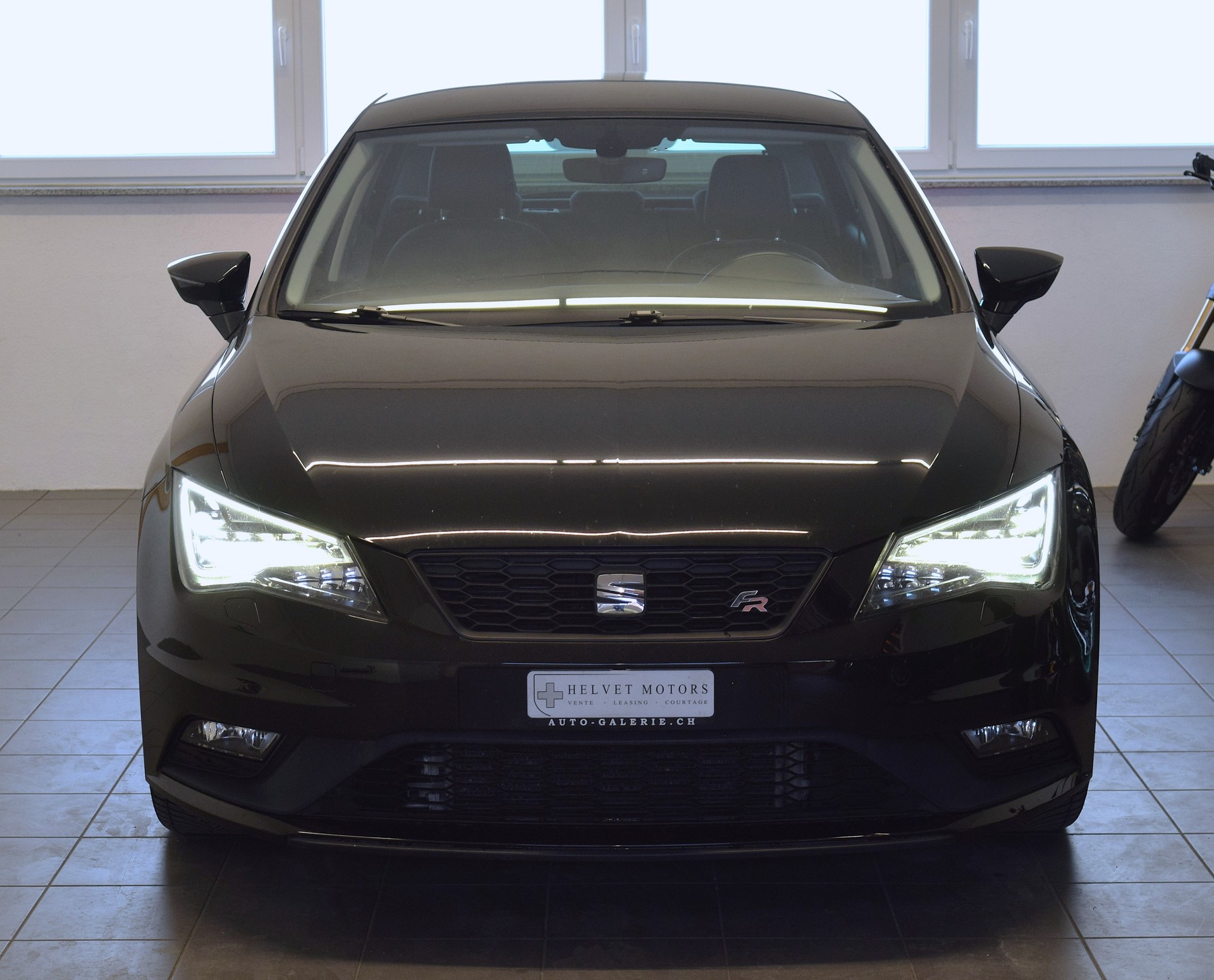 SEAT Leon 2.0 TDI FR Line-image-1