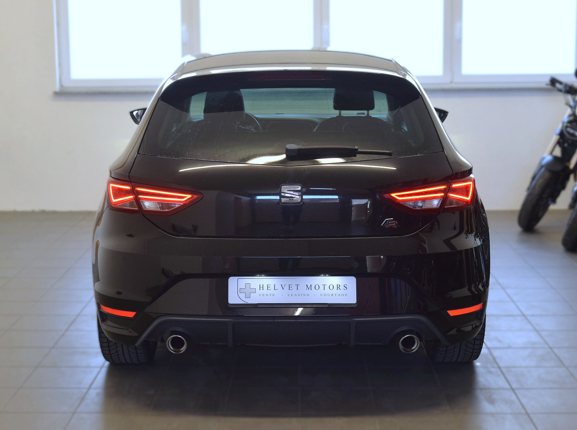 SEAT Leon 2.0 TDI FR Line-image-4