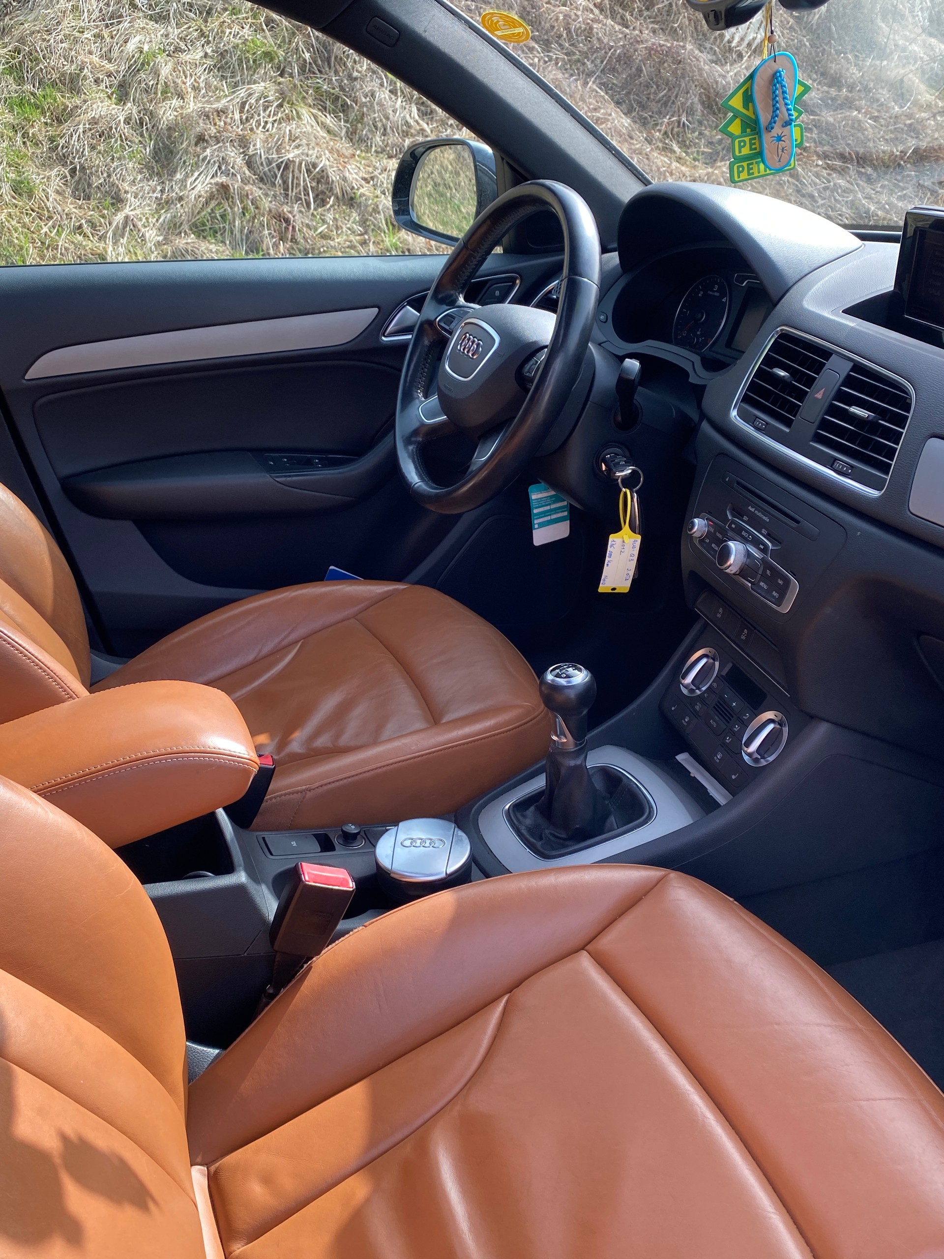 AUDI Q3 2.0 TDI-image-4