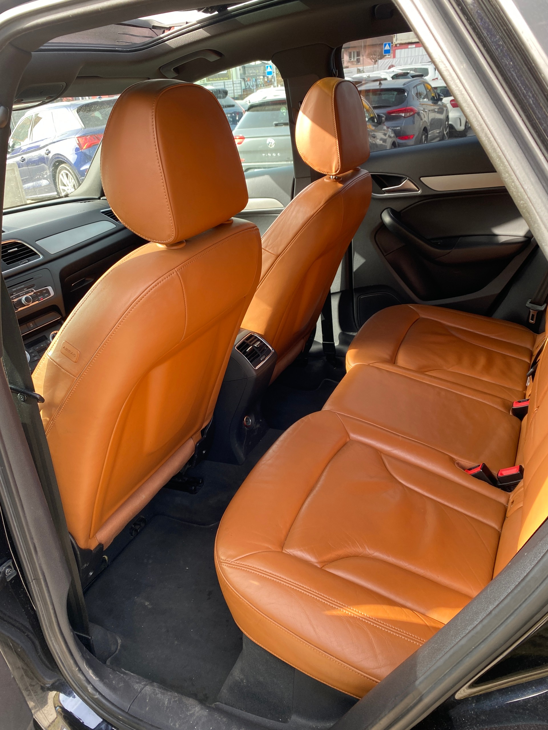 AUDI Q3 2.0 TDI-image-5