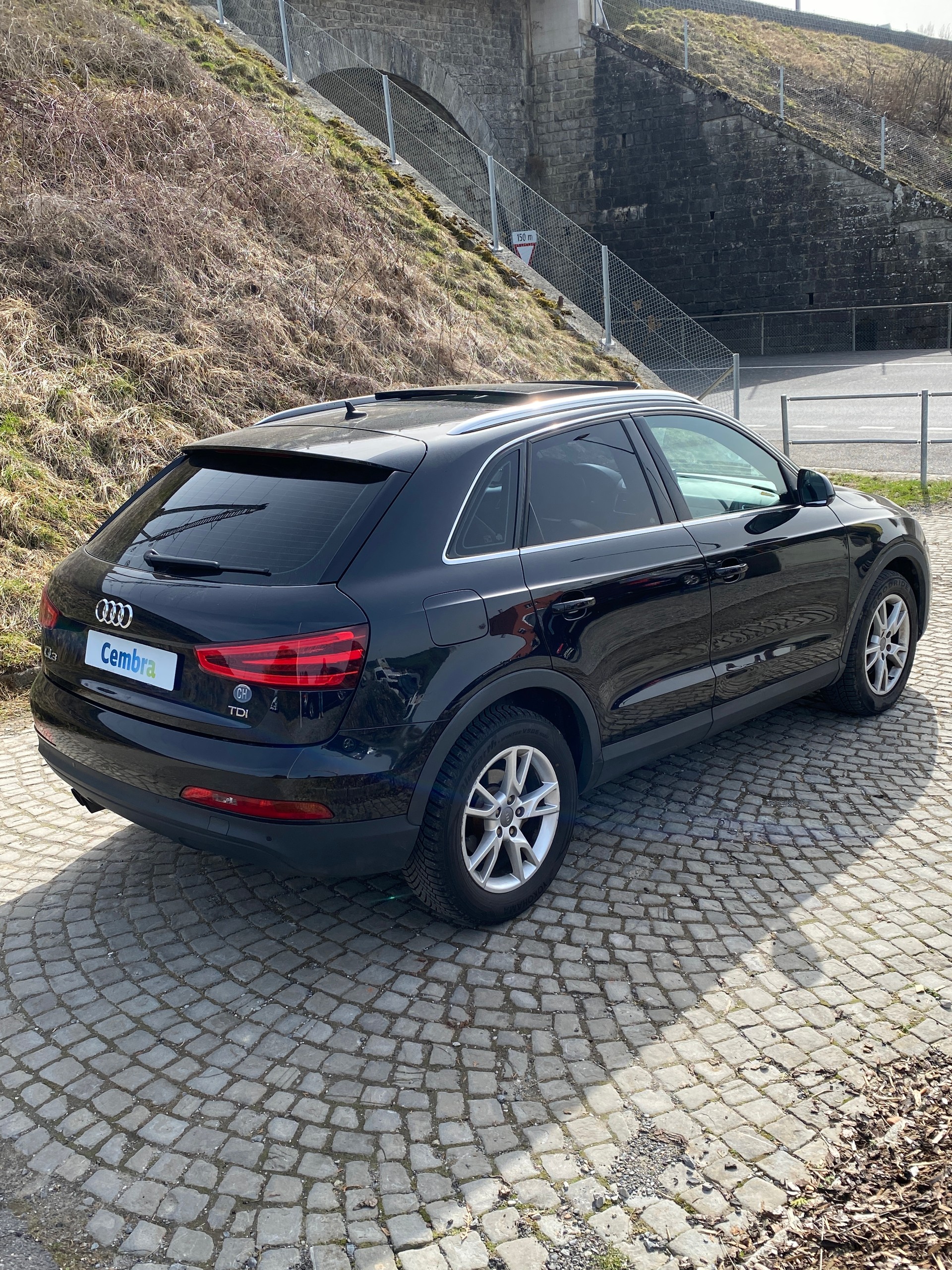 AUDI Q3 2.0 TDI-image-3