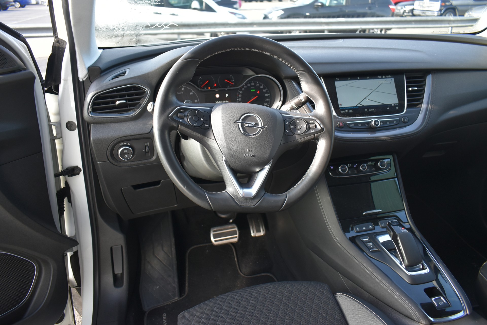 OPEL Grandland X 1.6 Hybrid4 Excellence Automatik-image-1
