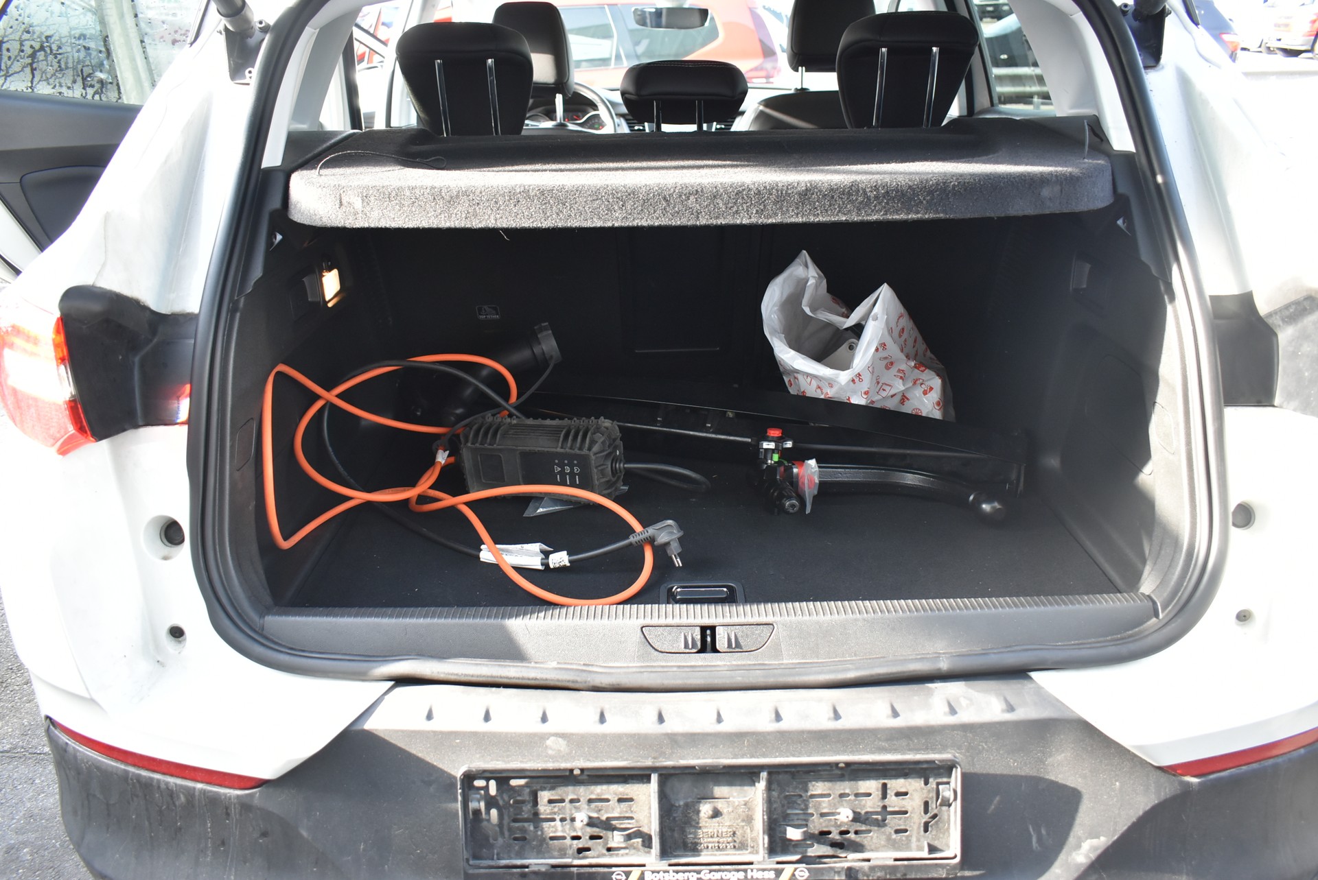 OPEL Grandland X 1.6 Hybrid4 Excellence Automatik-image-2