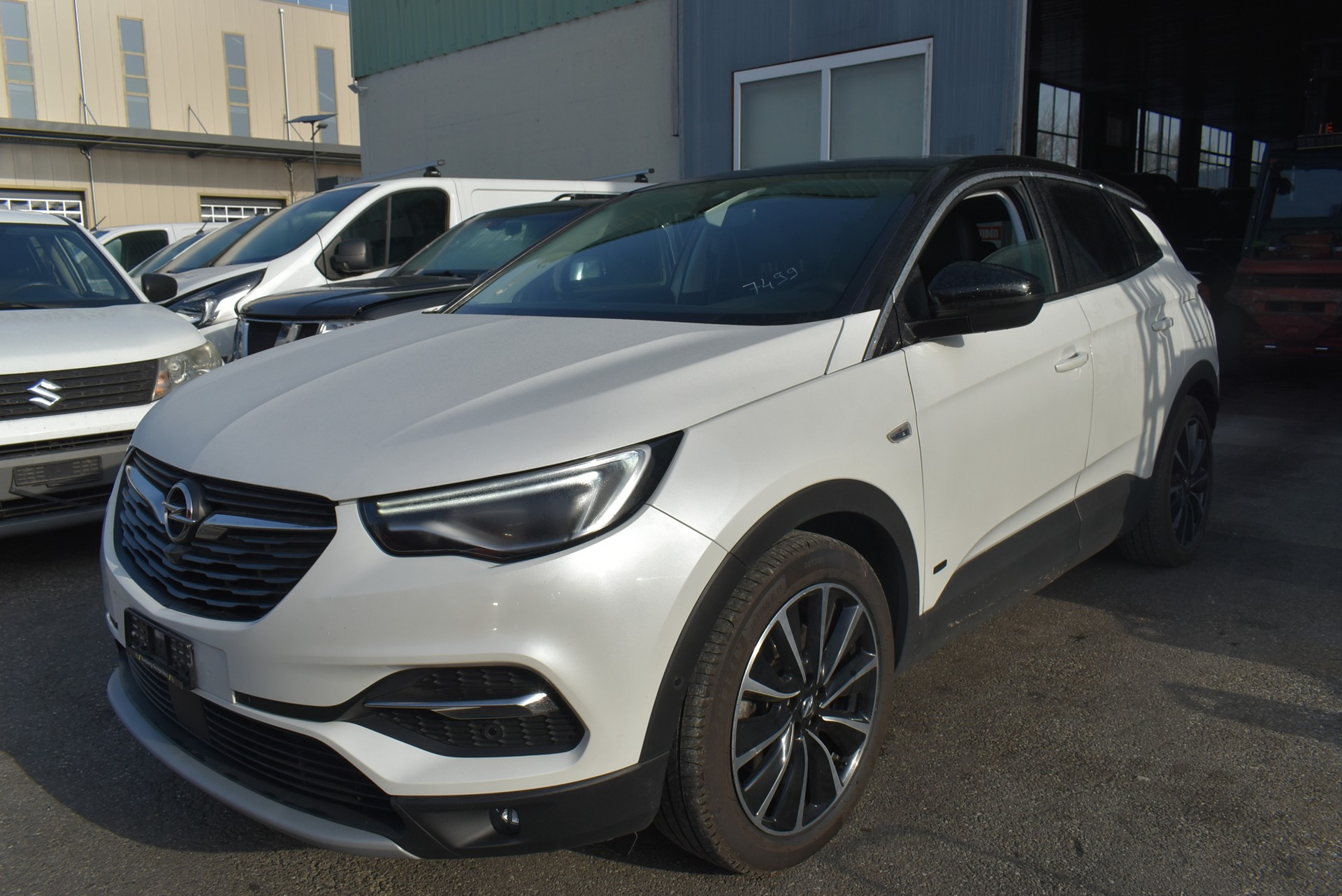 OPEL Grandland X 1.6 Hybrid4 Excellence Automatik-image-0
