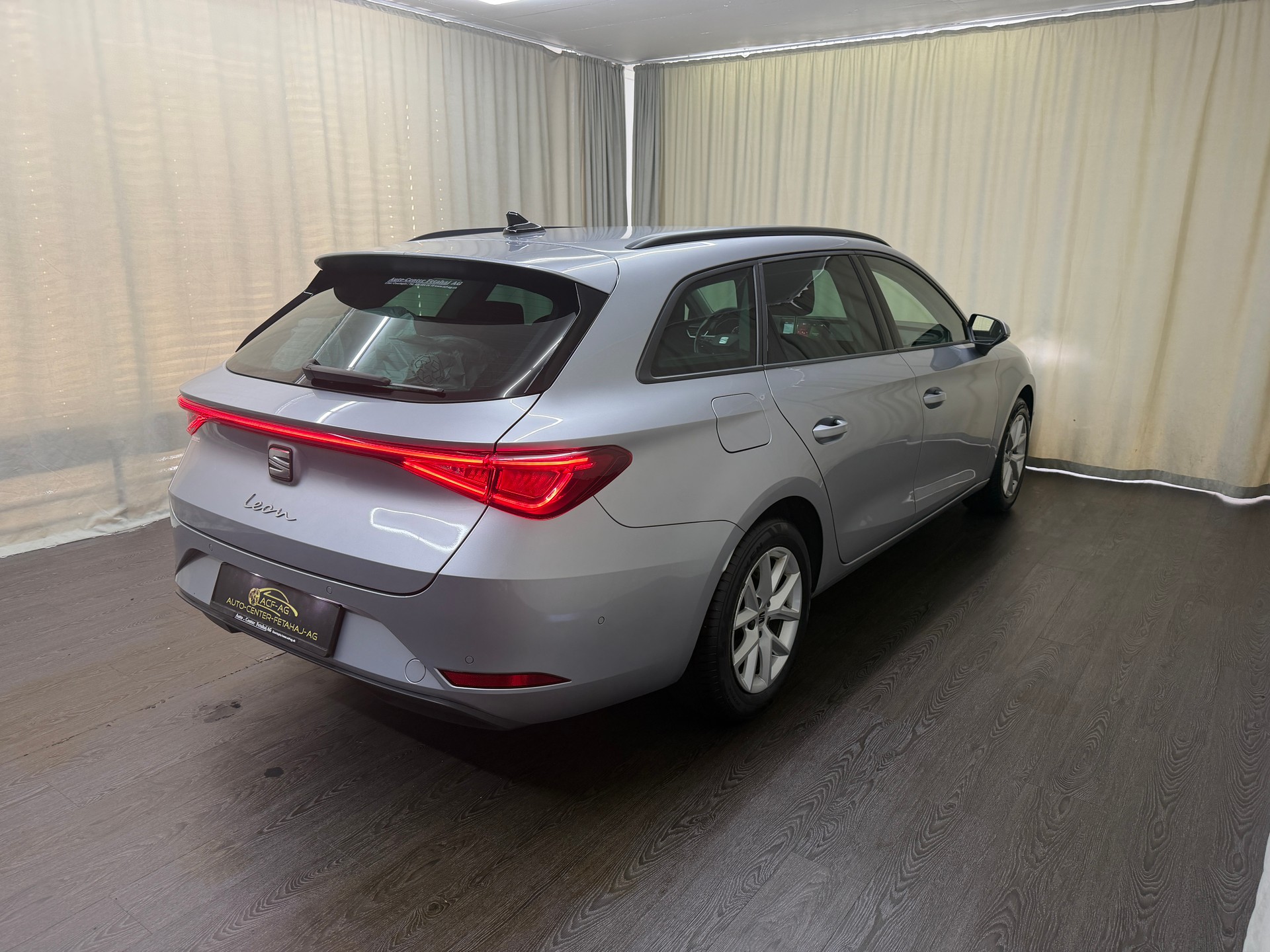 SEAT Leon ST 2.0 TDI EVO DSG Style-image-3