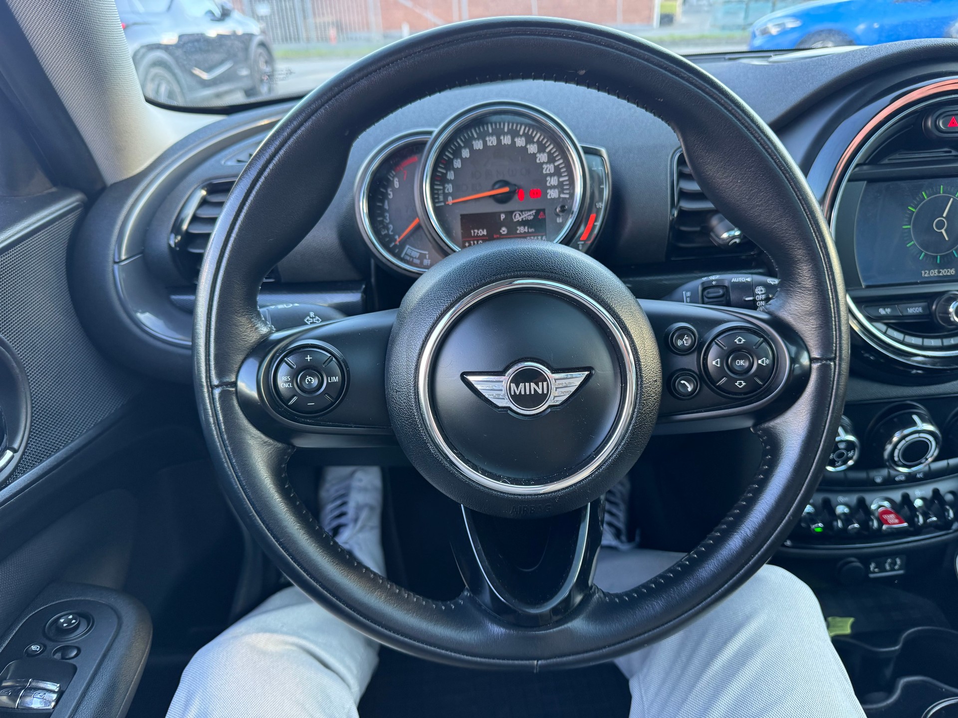 MINI Clubman Cooper Steptronic-image-16