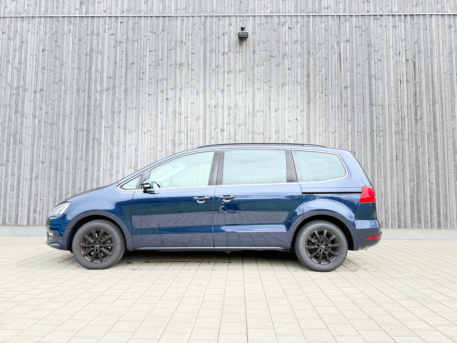 VW Sharan 2.0 TDI BMT Comfortline DSG-image-1