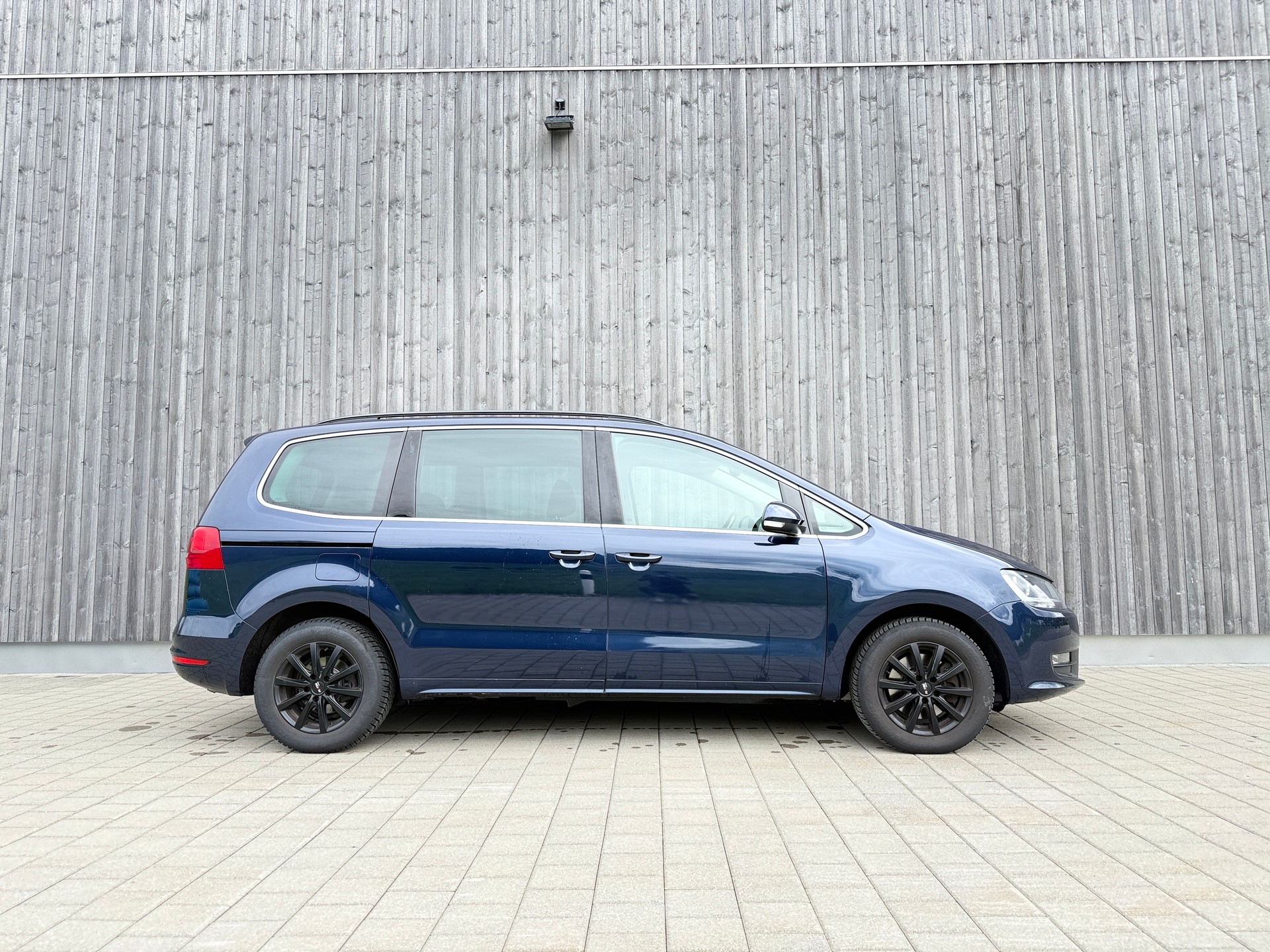 VW Sharan 2.0 TDI BMT Comfortline DSG-image-2