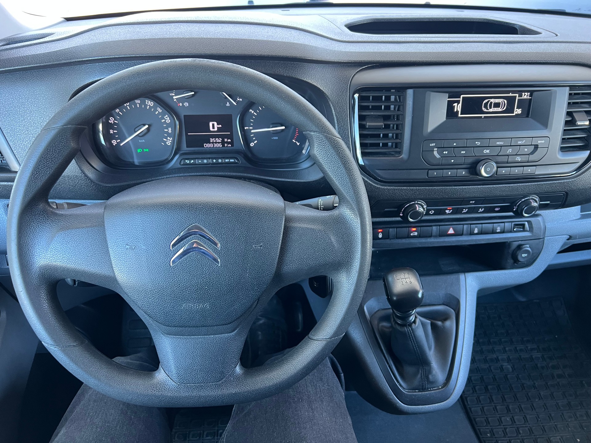 CITROEN Jumpy 2.0 BlueHDi 120 S&S M Komfort-image-12