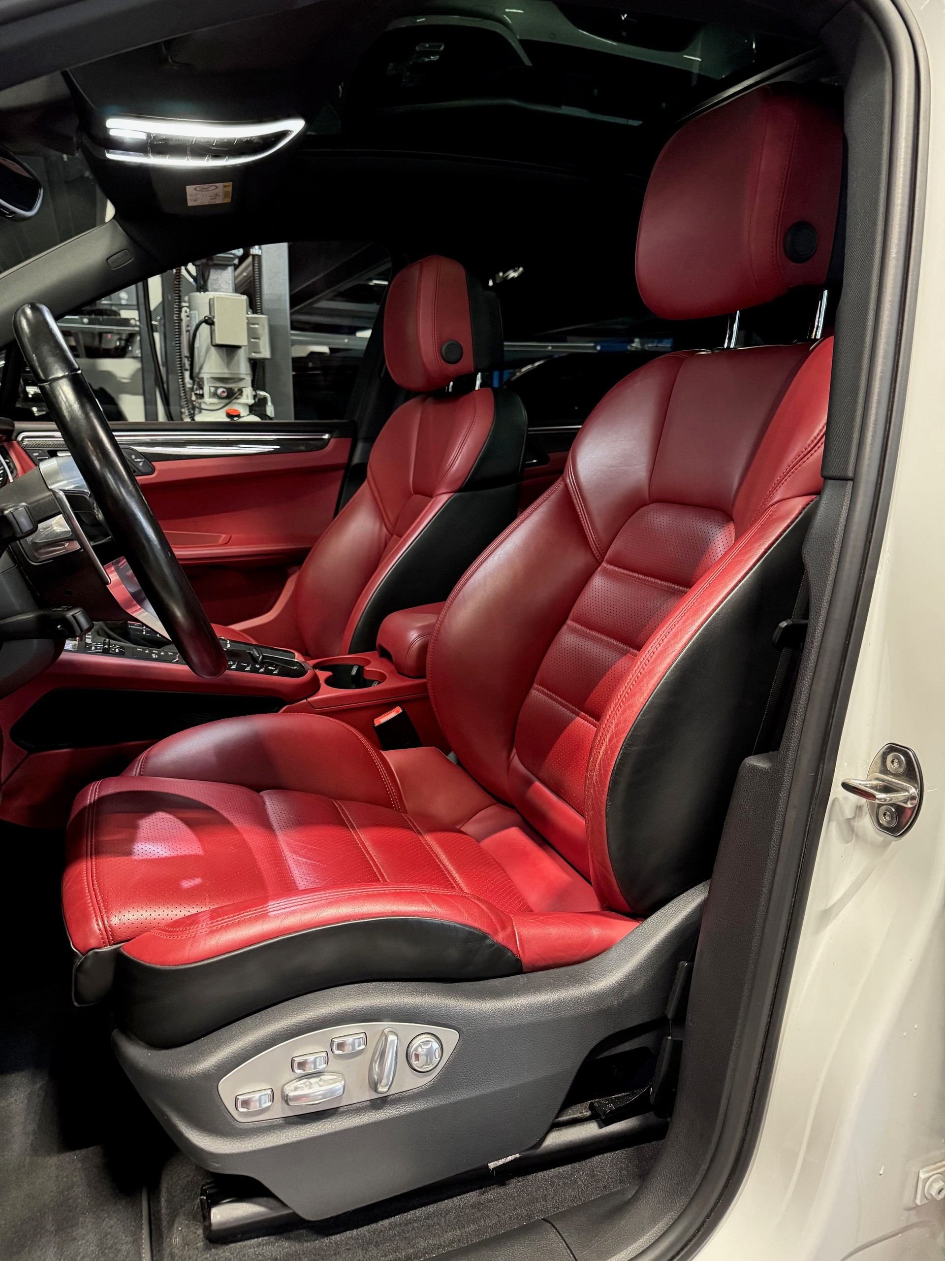 PORSCHE Macan S Diesel PDK-image-8
