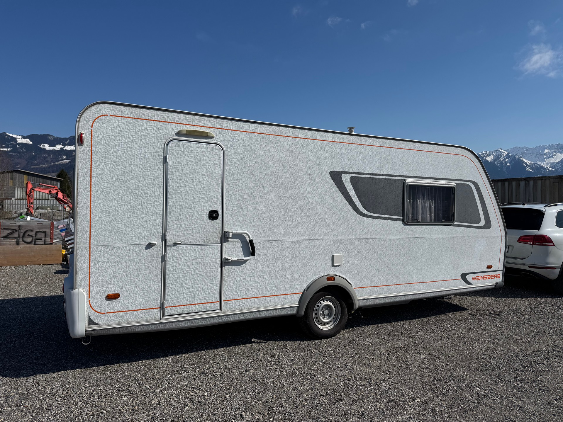 WEINSBERG Cara One 500 - Klima - Queensbett - Mover - Veloträger - Nutzlast 440 kg Leergew. 1060 kg - Standort ist Grabs 9472 !!-image-5