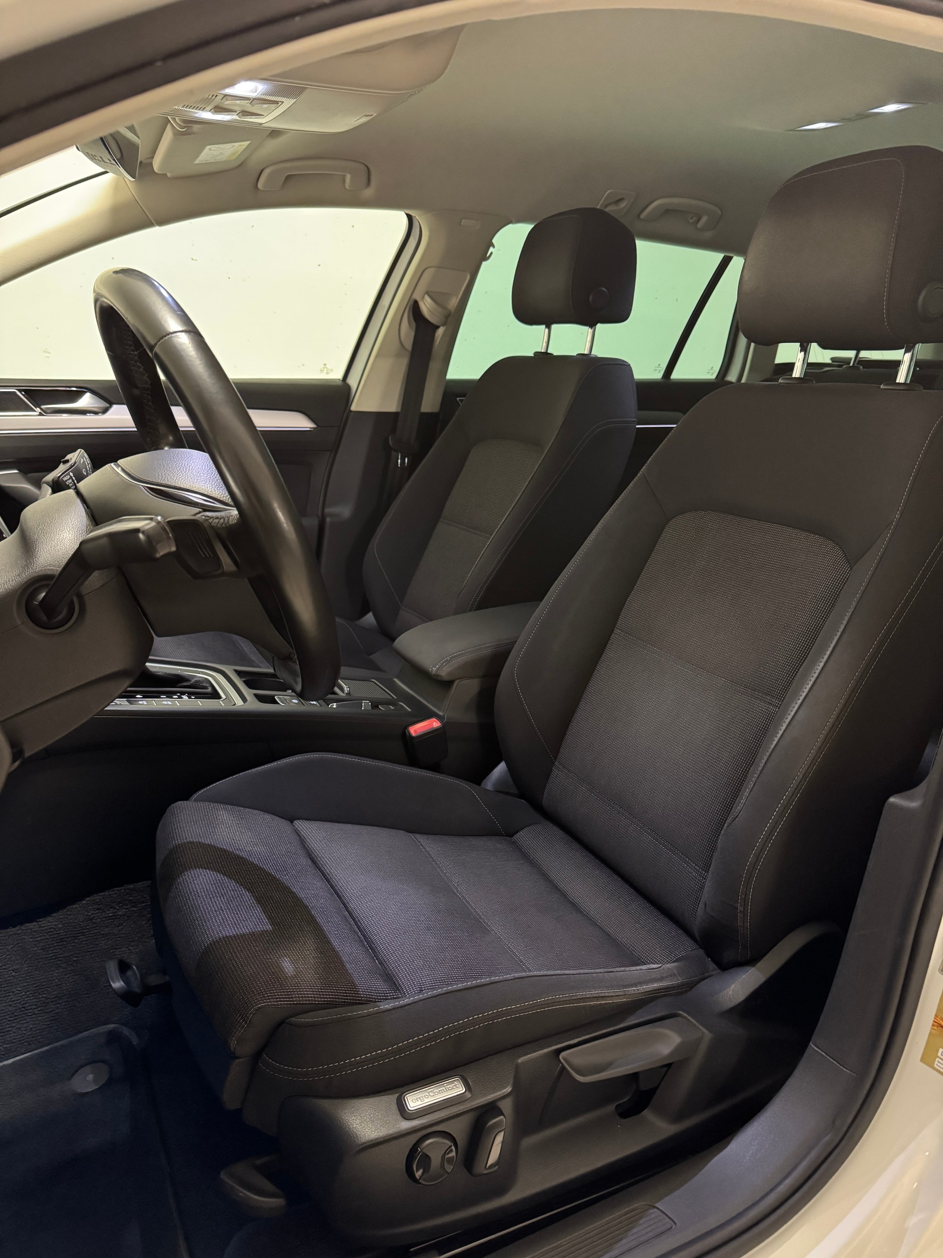 VW Passat Variant 2.0 TDI BMT Comfortline DSG-image-7