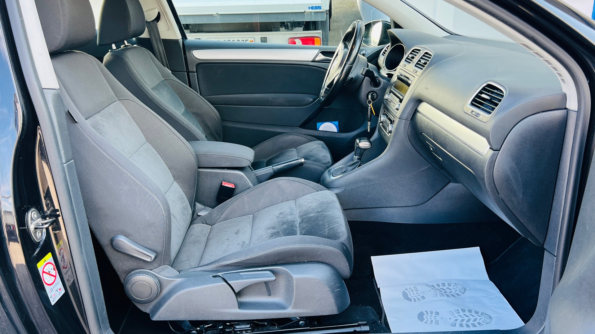 VW GOLF-image-12