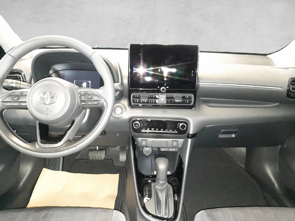 TOYOTA Yaris 1.5 VVT-i HSD Trend-image-5