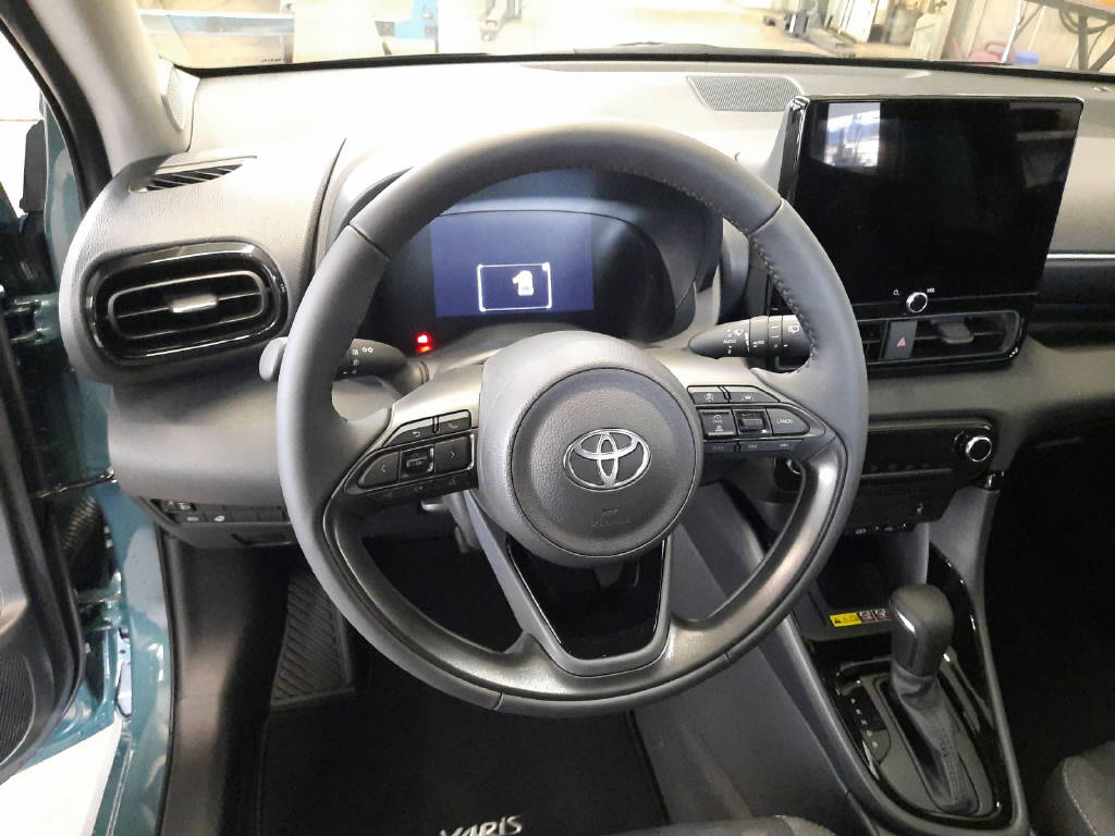 TOYOTA Yaris 1.5 VVT-i HSD Trend-image-10