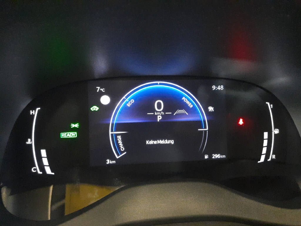 TOYOTA Yaris 1.5 VVT-i HSD Trend-image-11