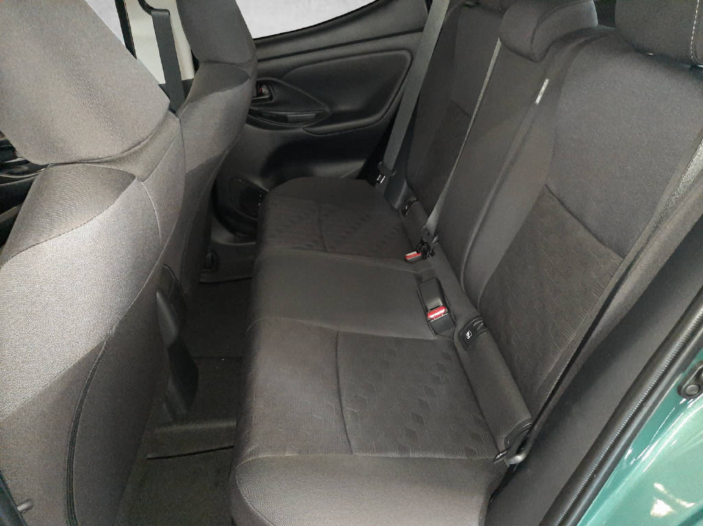 TOYOTA Yaris 1.5 VVT-i HSD Trend-image-4