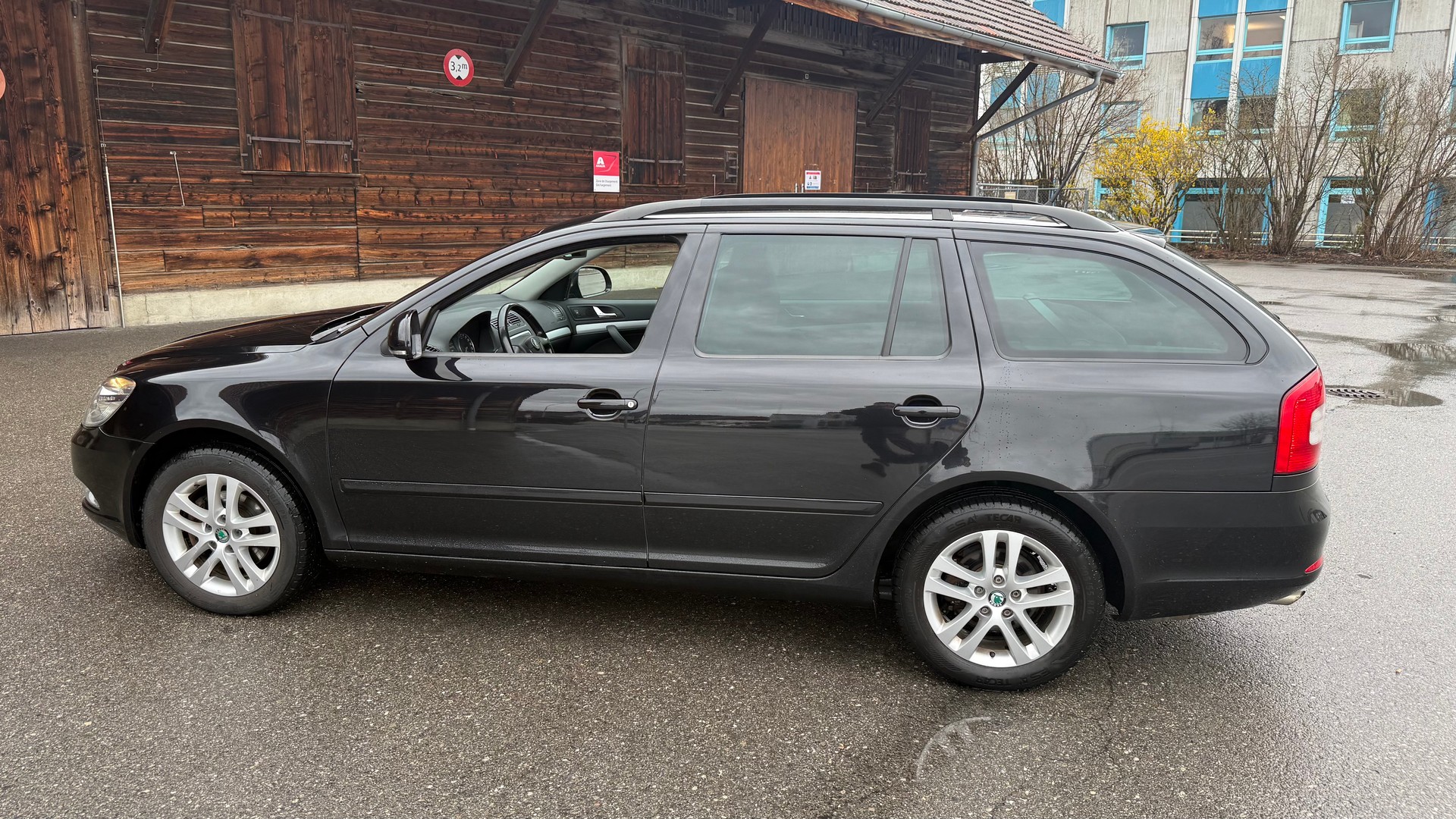 SKODA Octavia Combi 1.8 TSI Ambition 4x4-image-3