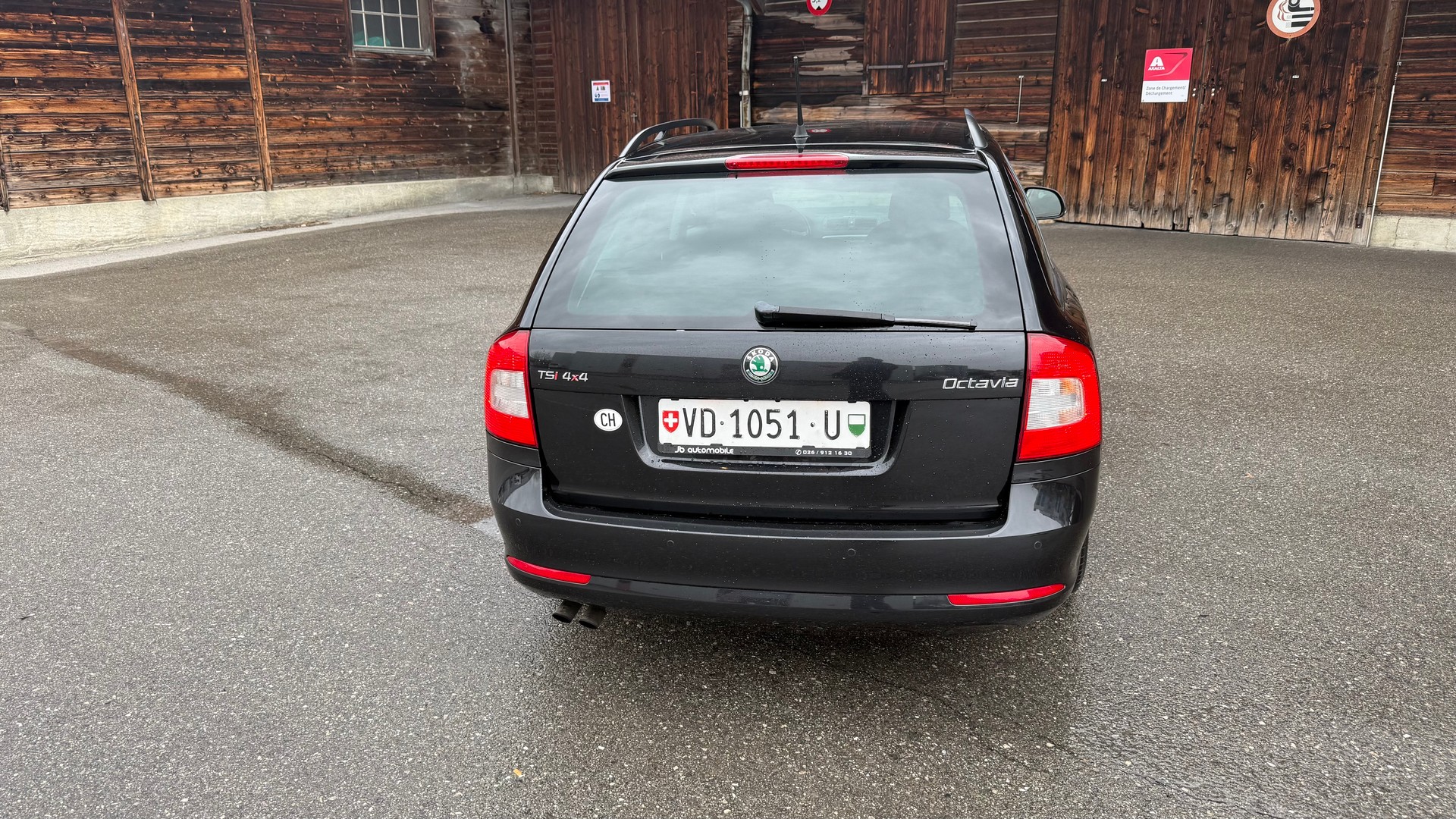 SKODA Octavia Combi 1.8 TSI Ambition 4x4-image-5