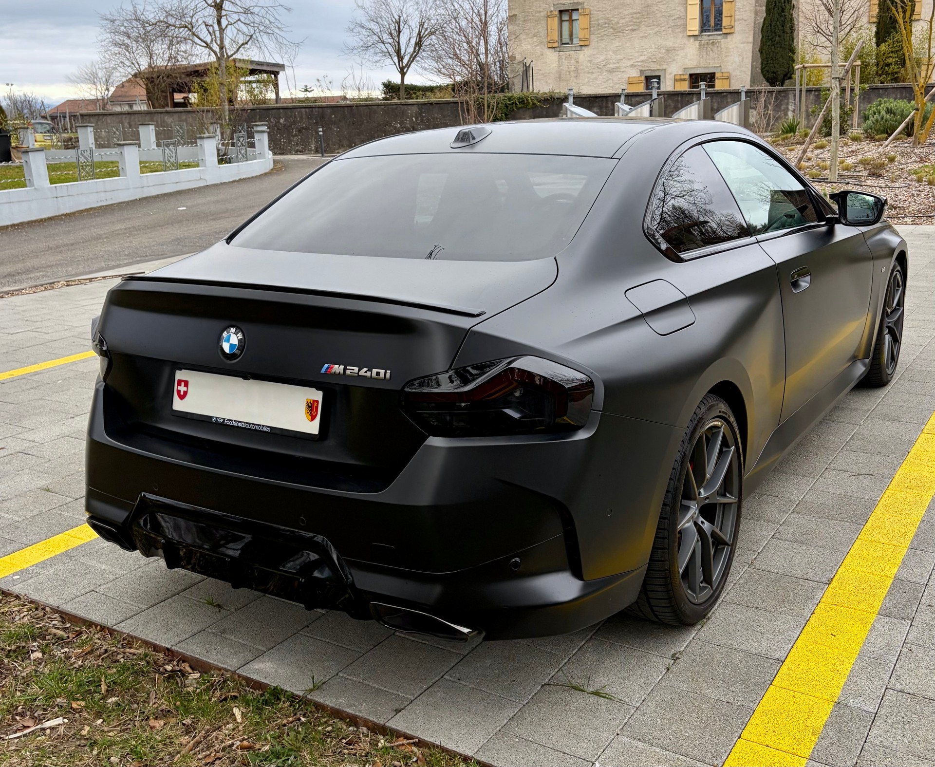 BMW M240i xDrive M Sport Pro Steptronic-image-3
