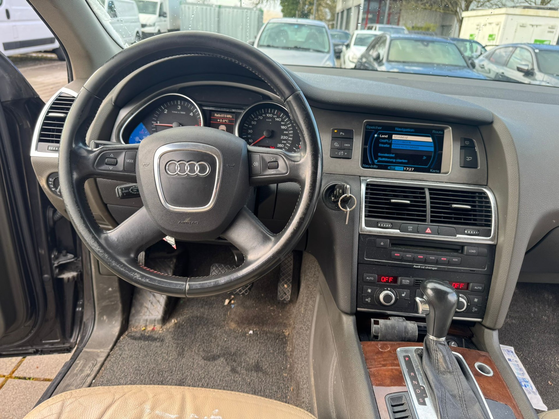 AUDI Q7 3.0 TDI quattro tiptronic-image-14