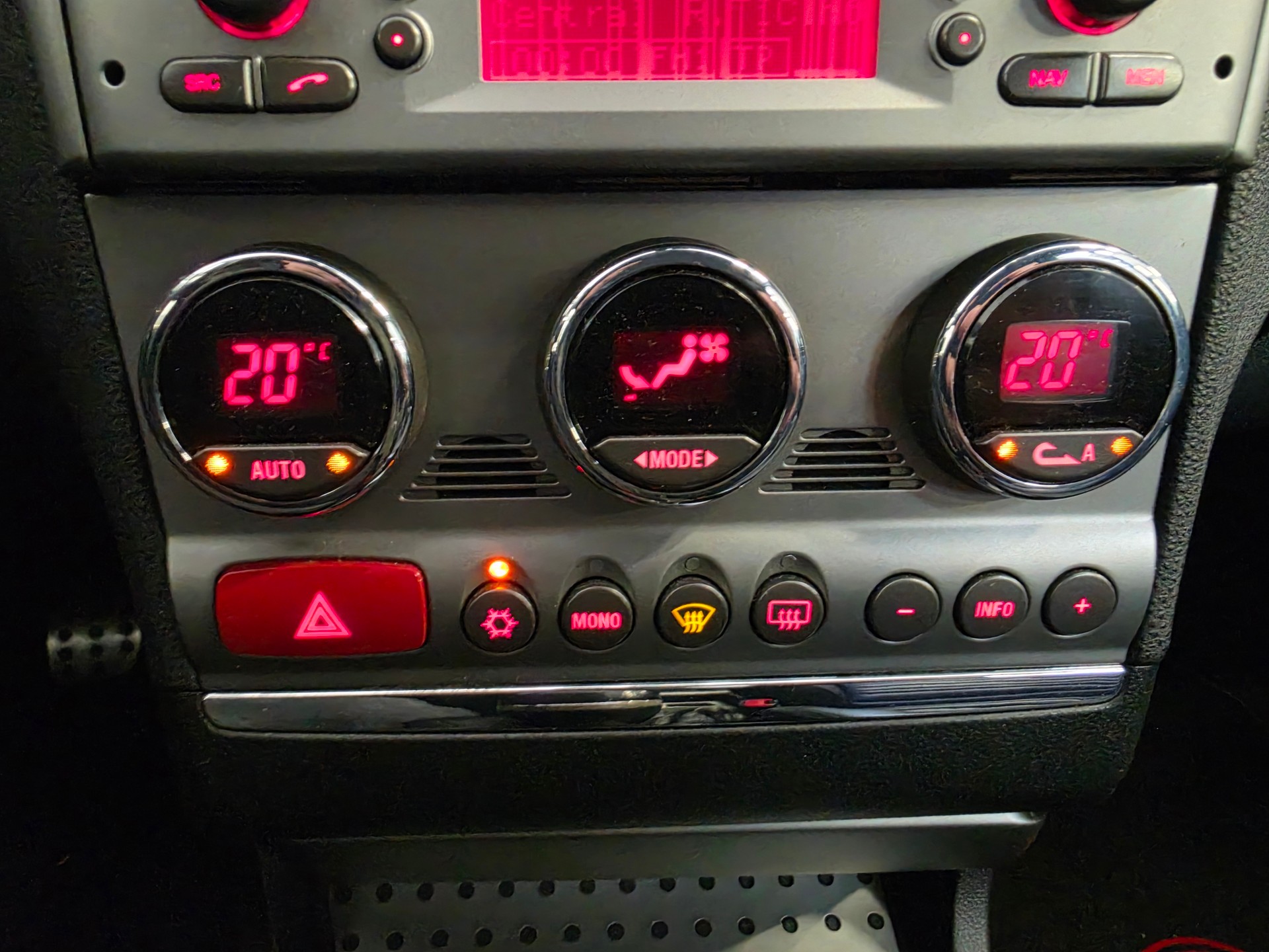 ALFA ROMEO 156 3.2 V6 GTA-image-10