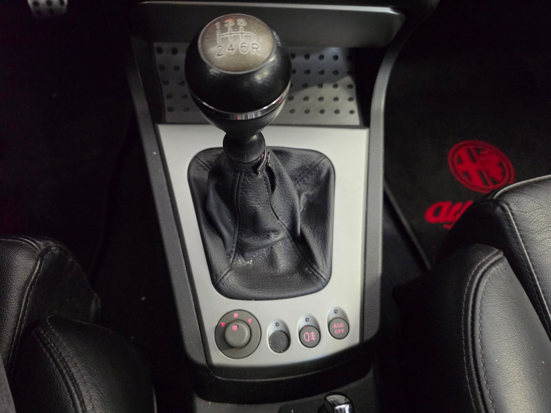 ALFA ROMEO 156 3.2 V6 GTA-image-11