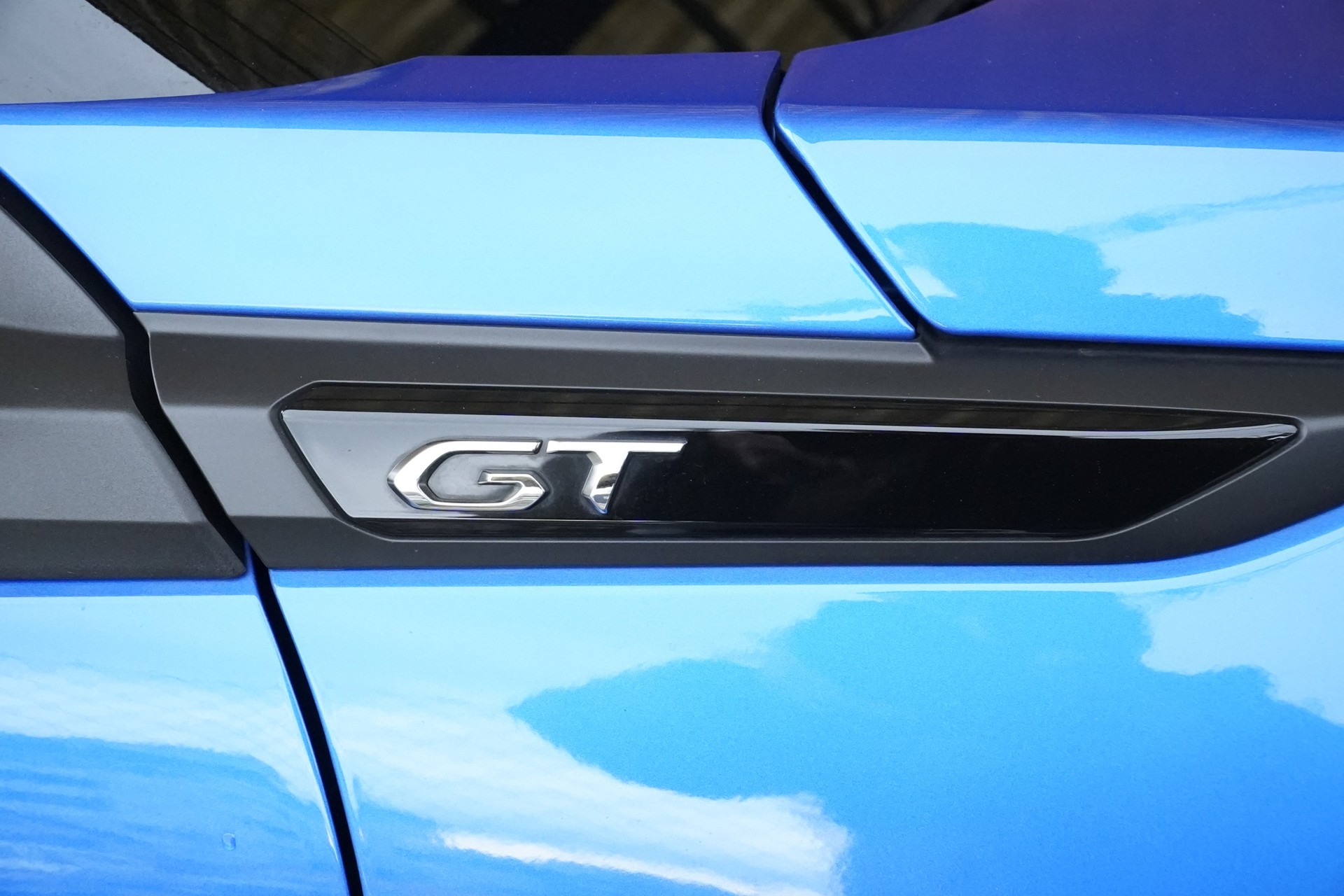 PEUGEOT 2008 1.2 PureTech GT Pack EAT8 *CH Fahrzeug & AHK-1200*-image-8