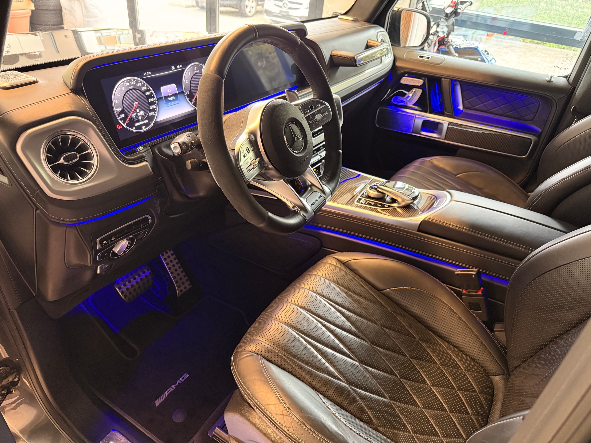 MERCEDES-BENZ G 63 AMG !!!Frisch ab Service, neue Bremsen Rundum!!!-image-5