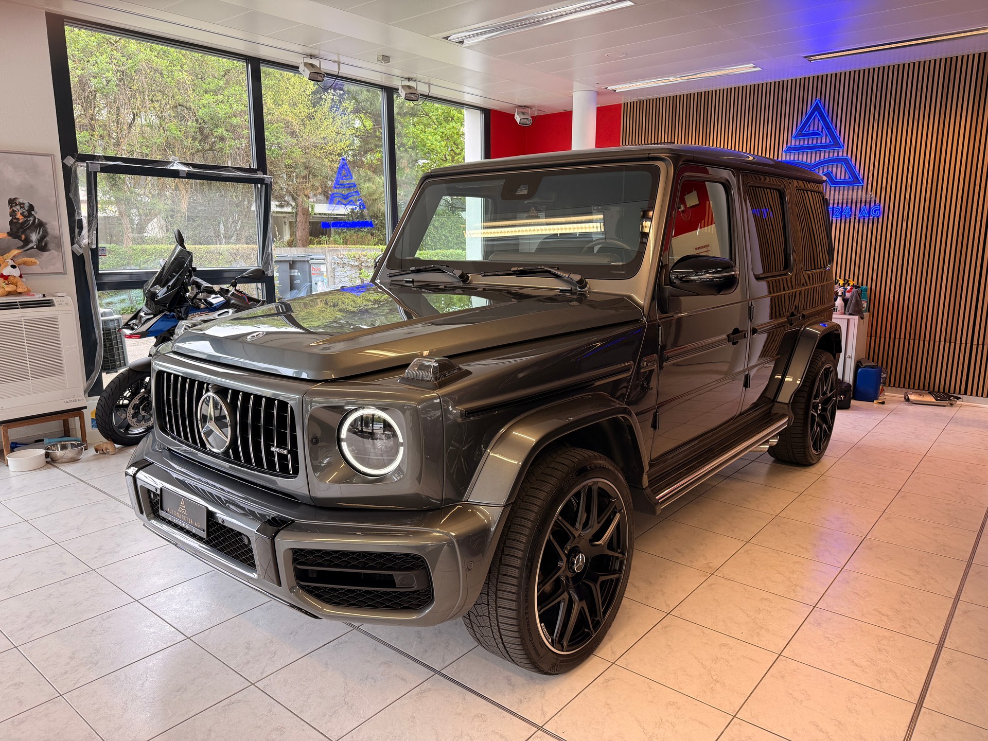 MERCEDES-BENZ G 63 AMG !!!Frisch ab Service, neue Bremsen Rundum!!!-image-2
