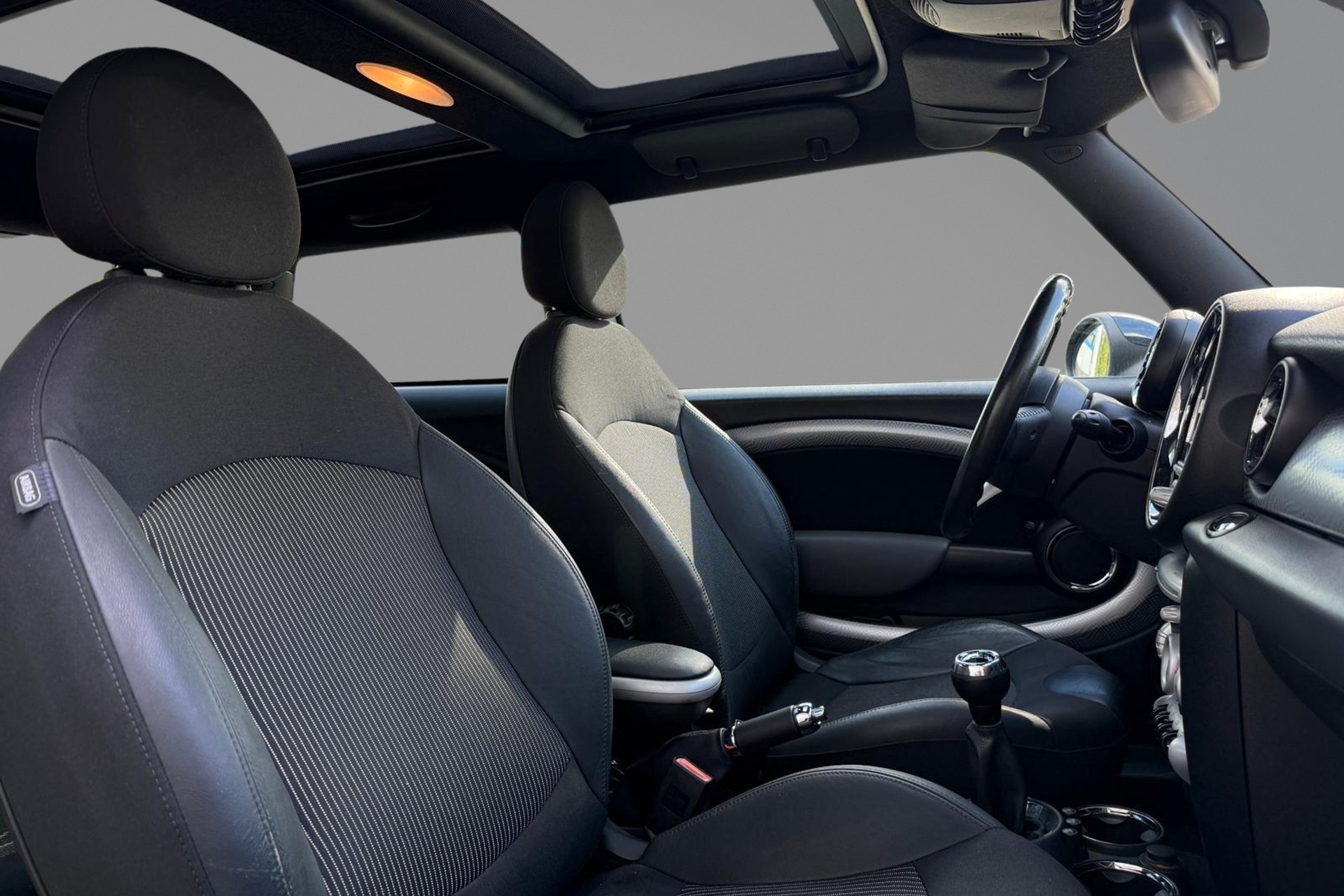 MINI Cooper S-image-11