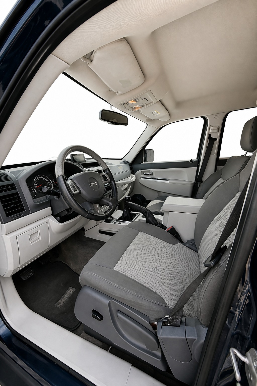 JEEP Cherokee 2.8 CRD Sport-image-8