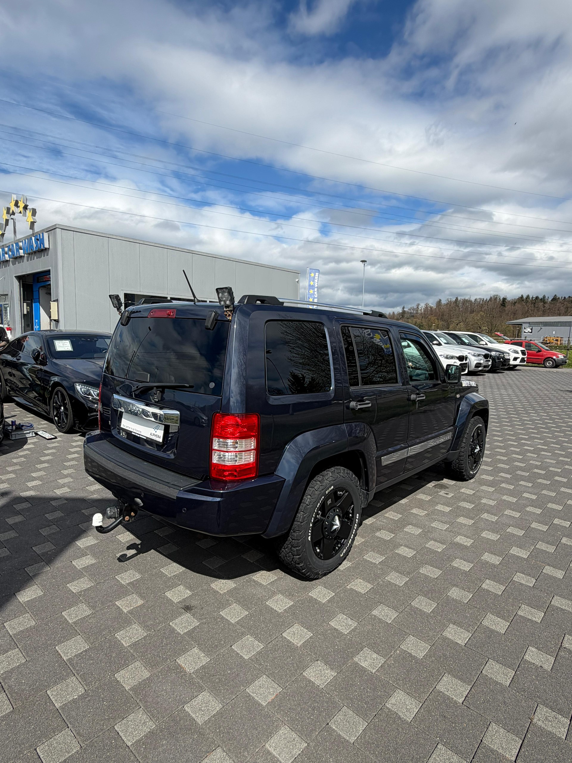 JEEP Cherokee 2.8 CRD Sport-image-4