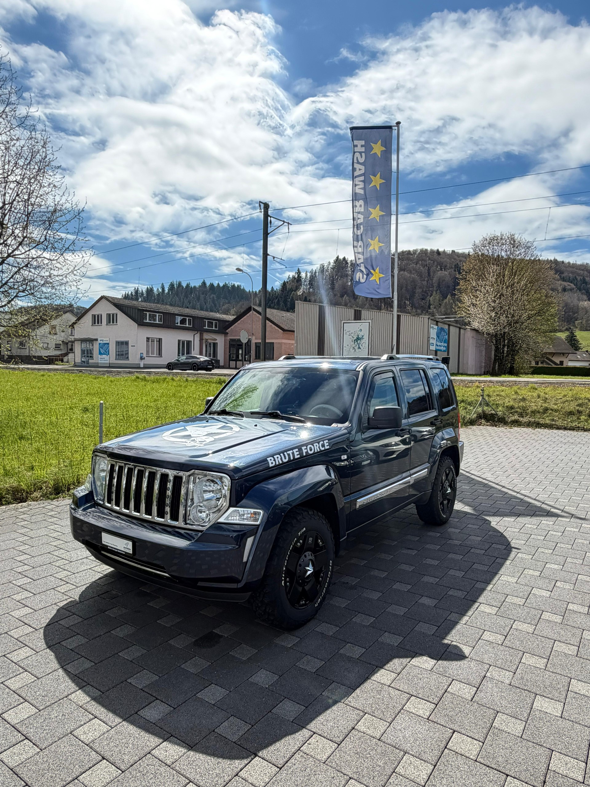 JEEP Cherokee 2.8 CRD Sport-image-0
