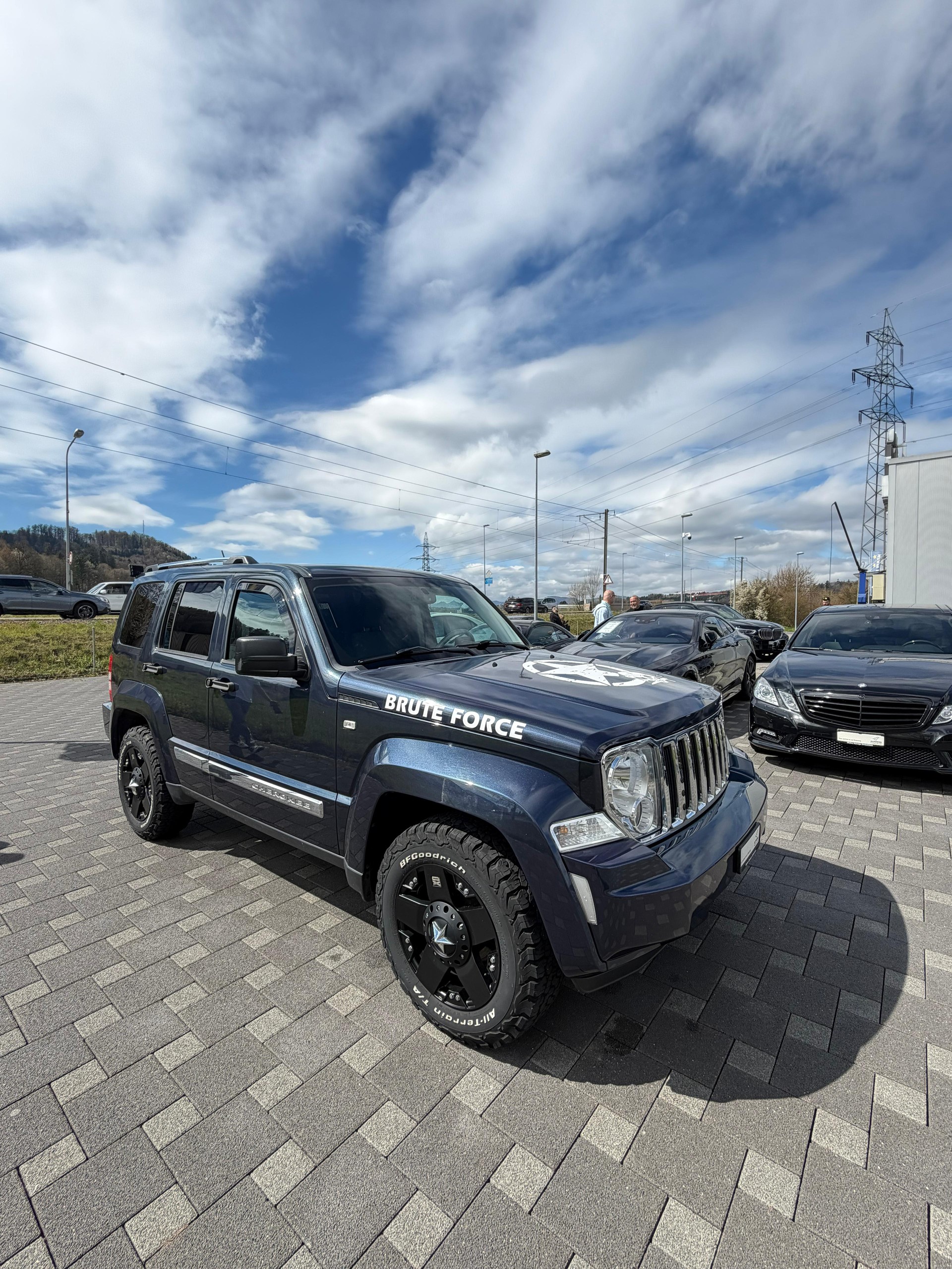 JEEP Cherokee 2.8 CRD Sport-image-6