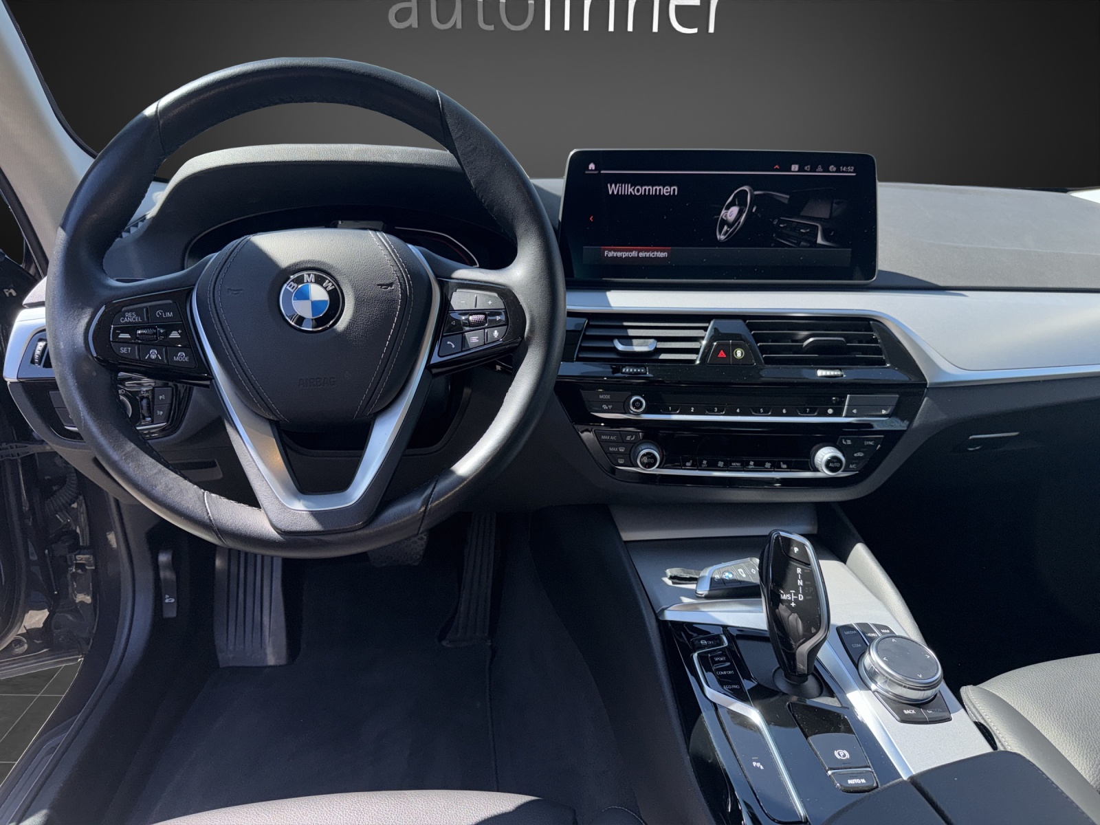 BMW 530d xDrive 48V Touring Steptronic-image-9