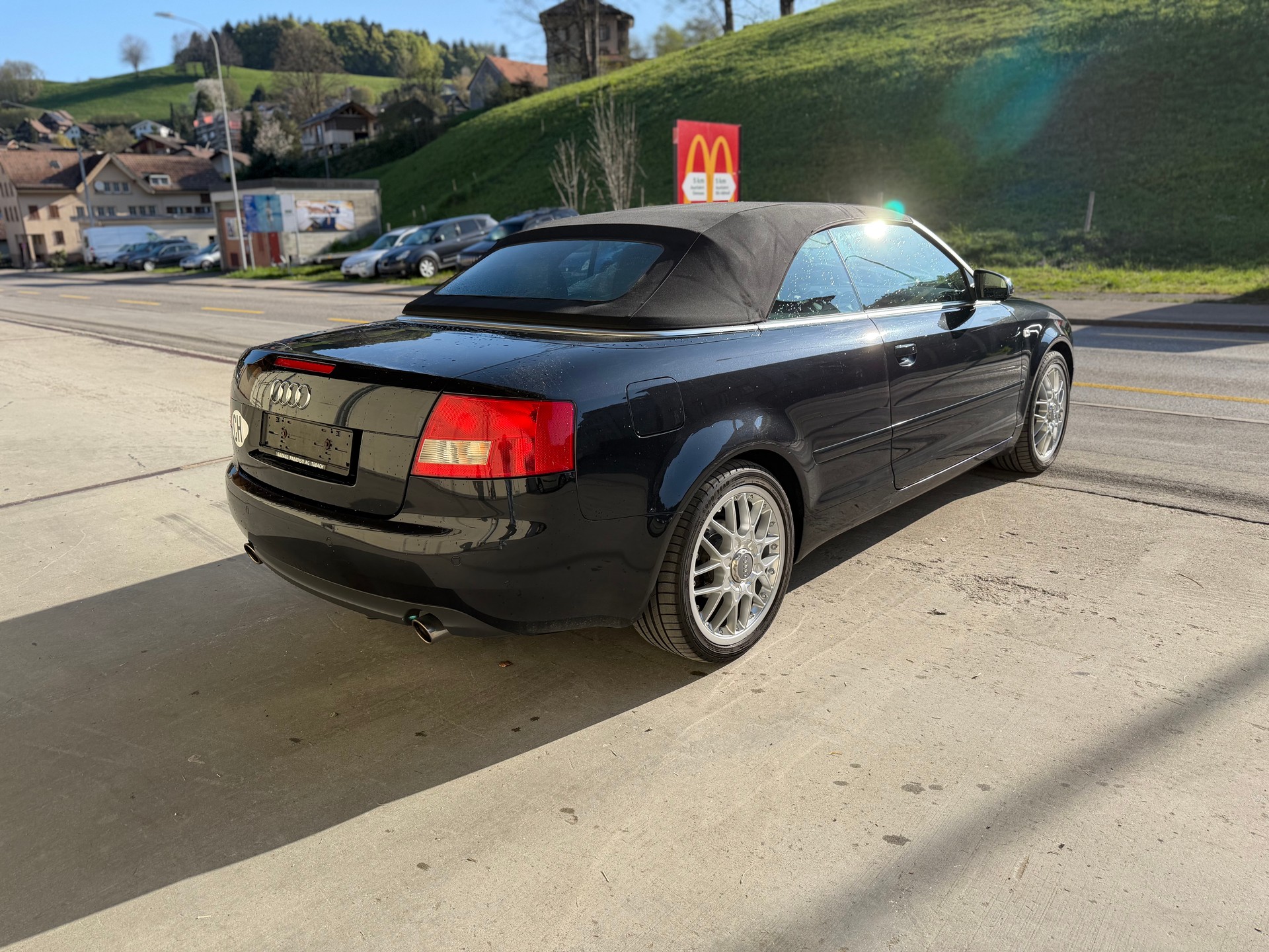 AUDI A4 Cabriolet 3.0 quattro-image-2