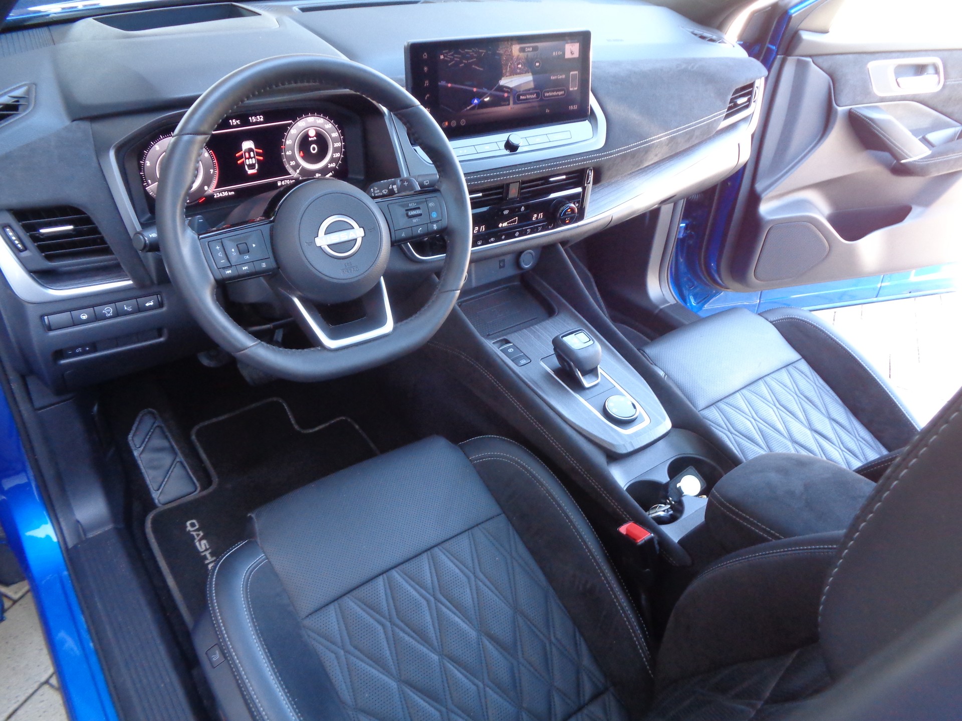 NISSAN Qashqai 1.3 DIG-T MHEV Tekna+ Xtronic 4x4-image-6