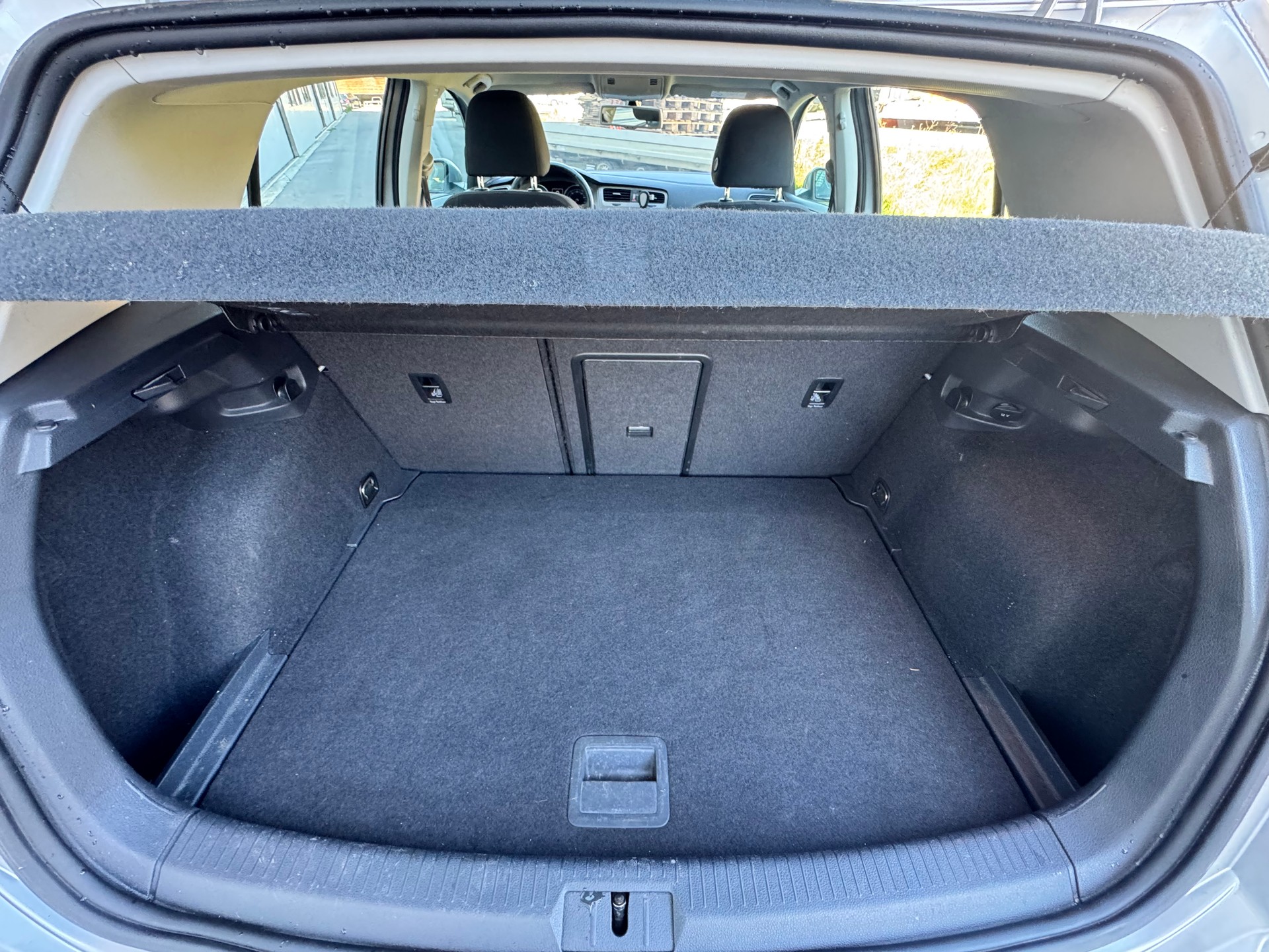 VW Golf 1.6 TDI Comfortline 4Motion-image-13