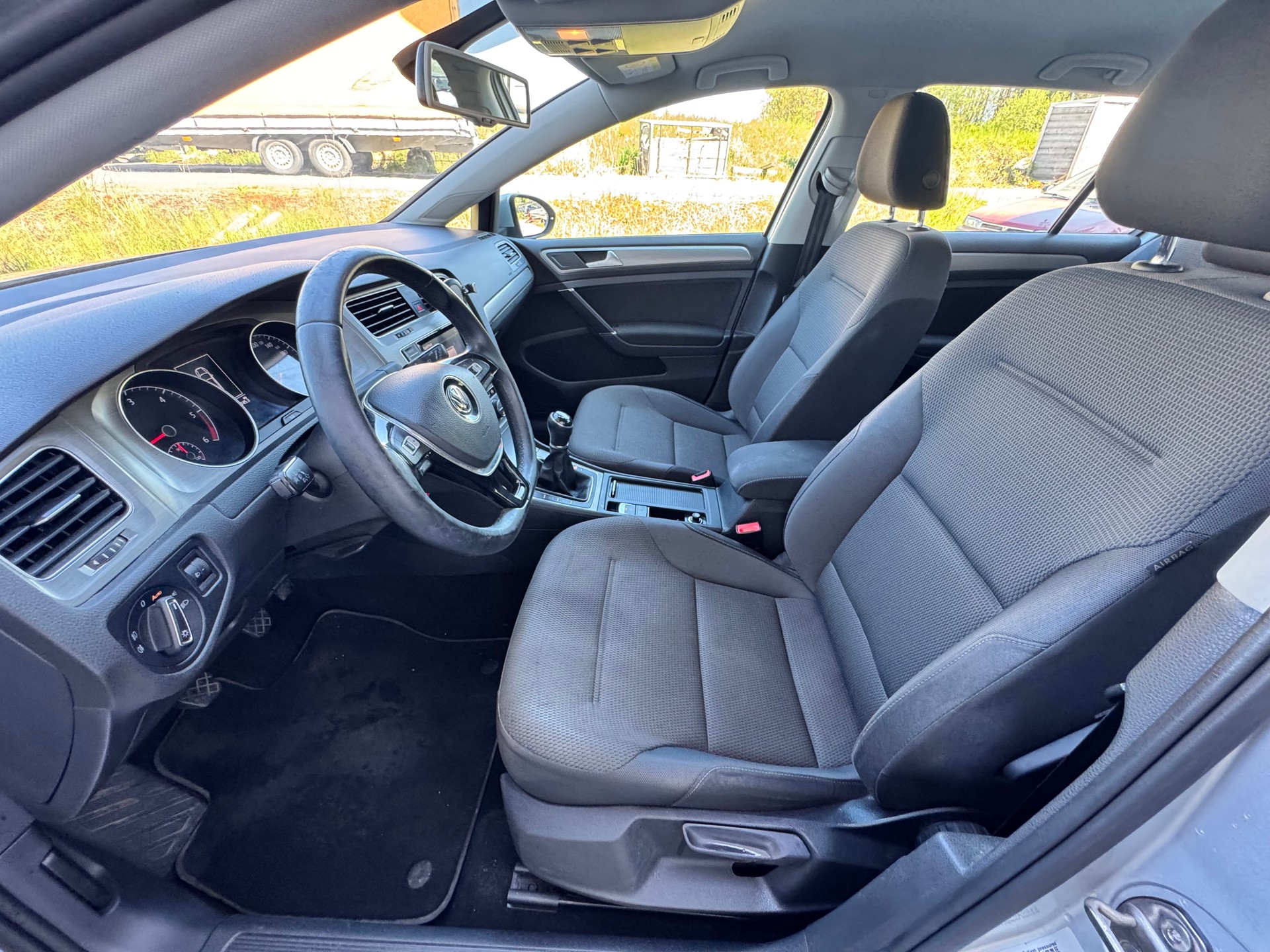 VW Golf 1.6 TDI Comfortline 4Motion-image-9