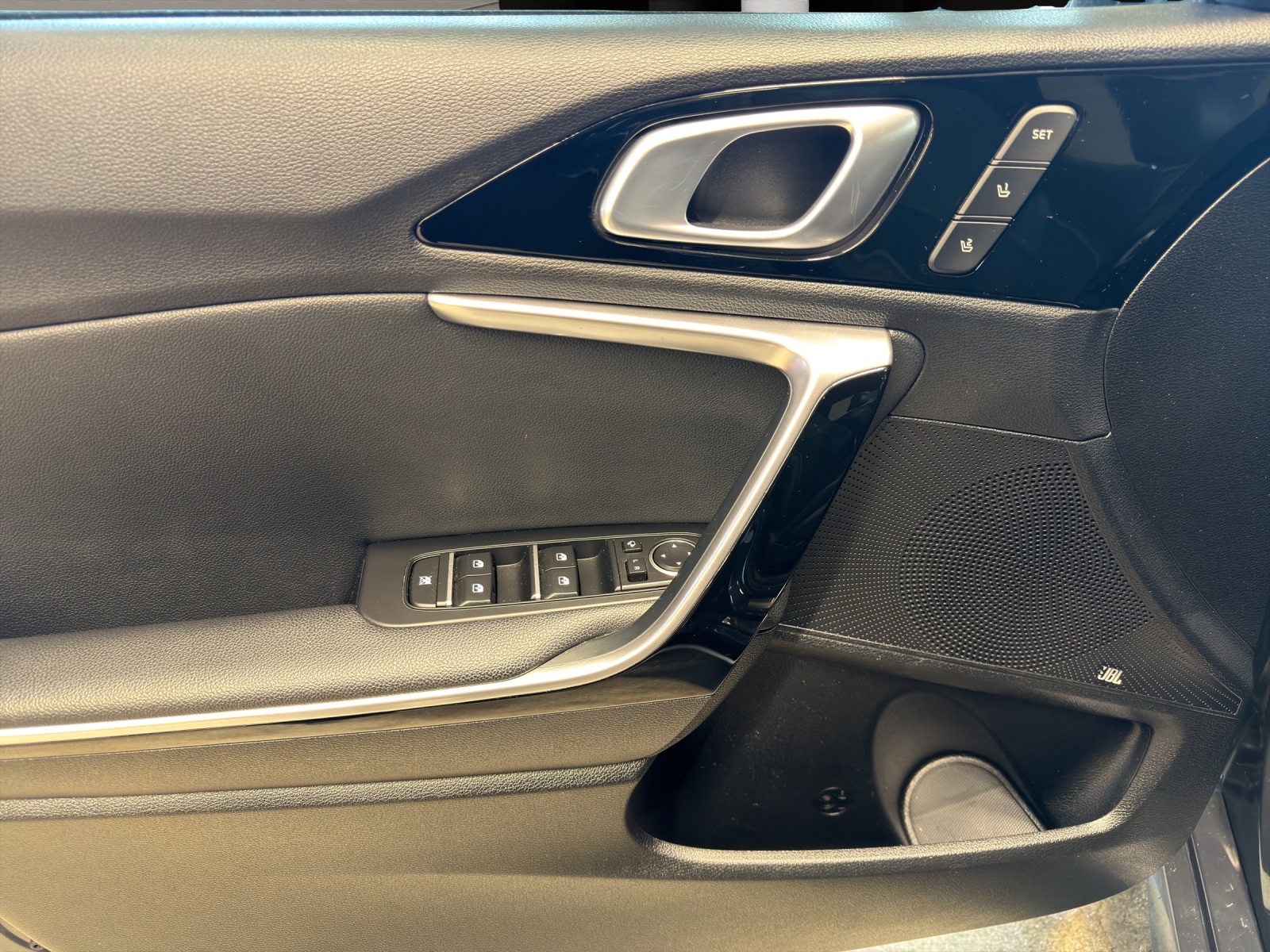 KIA ProCeed 1.5 T-GDi MHEV GT-Line DCT-image-11