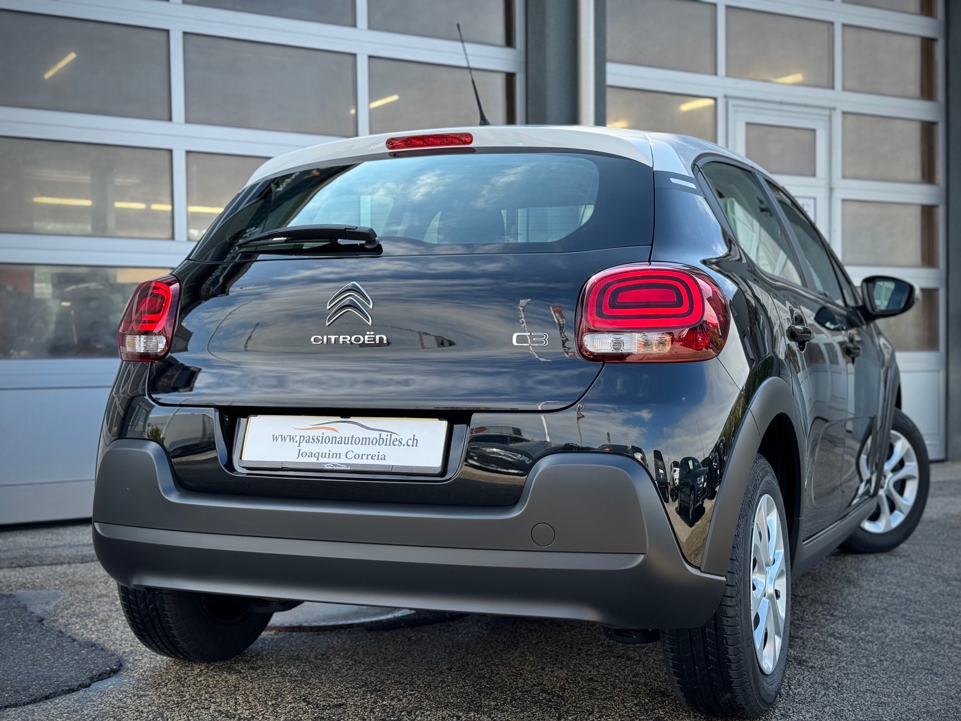 CITROEN C3 1.2i PureTech You! - Véhicule Suisse (CH)-image-1