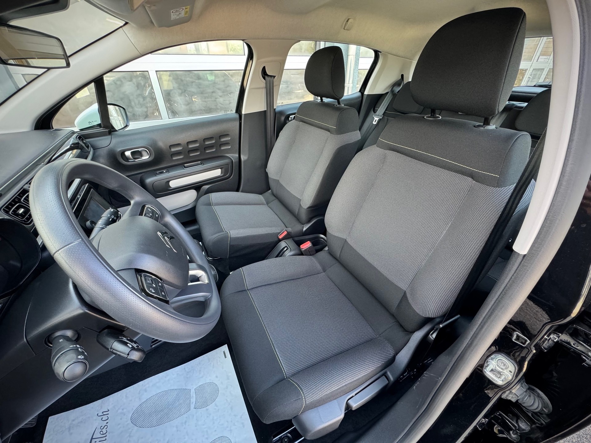 CITROEN C3 1.2i PureTech You! - Véhicule Suisse (CH)-image-9
