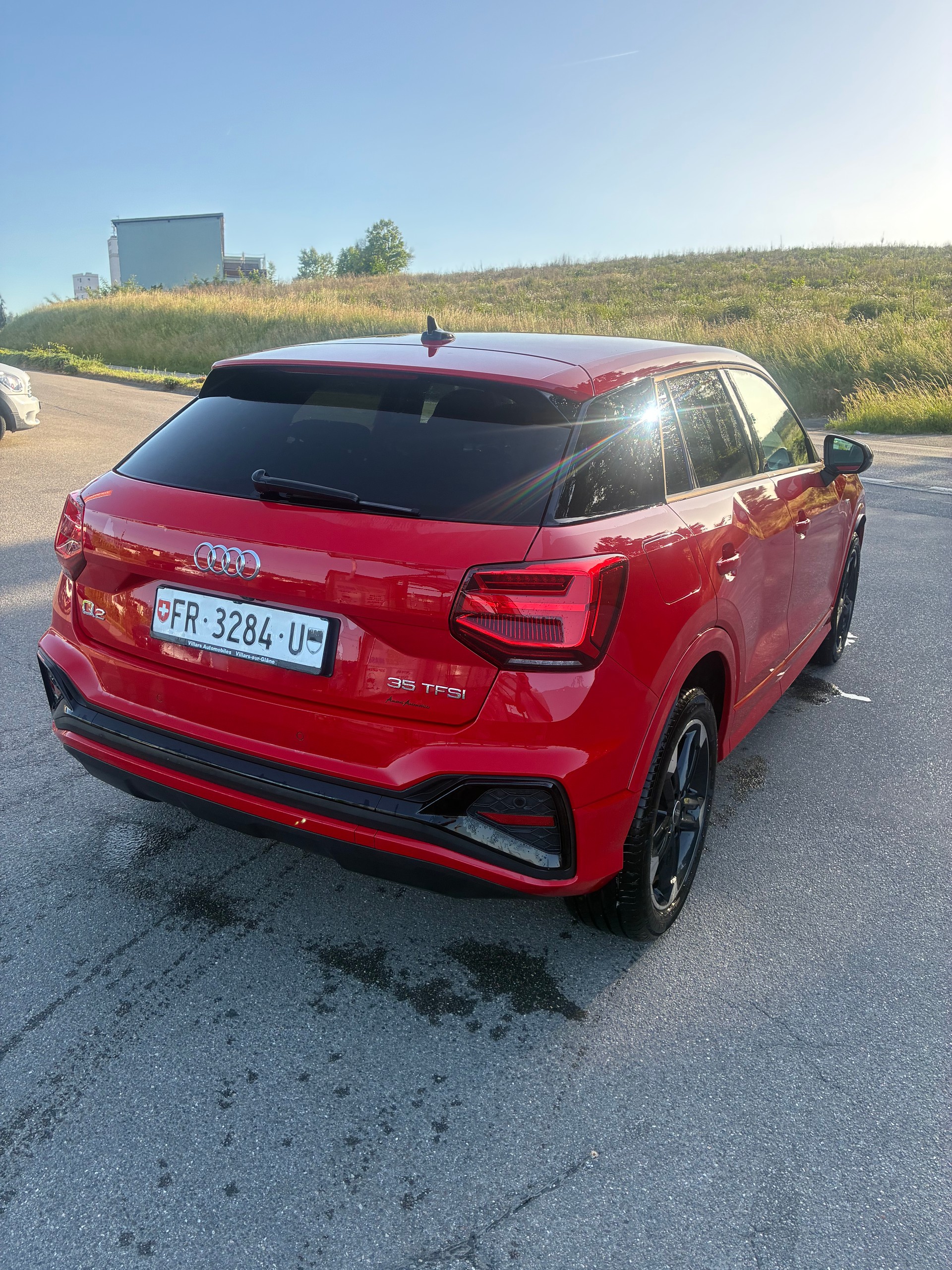 AUDI Q2 35 TFSI S line S-tronic-image-2