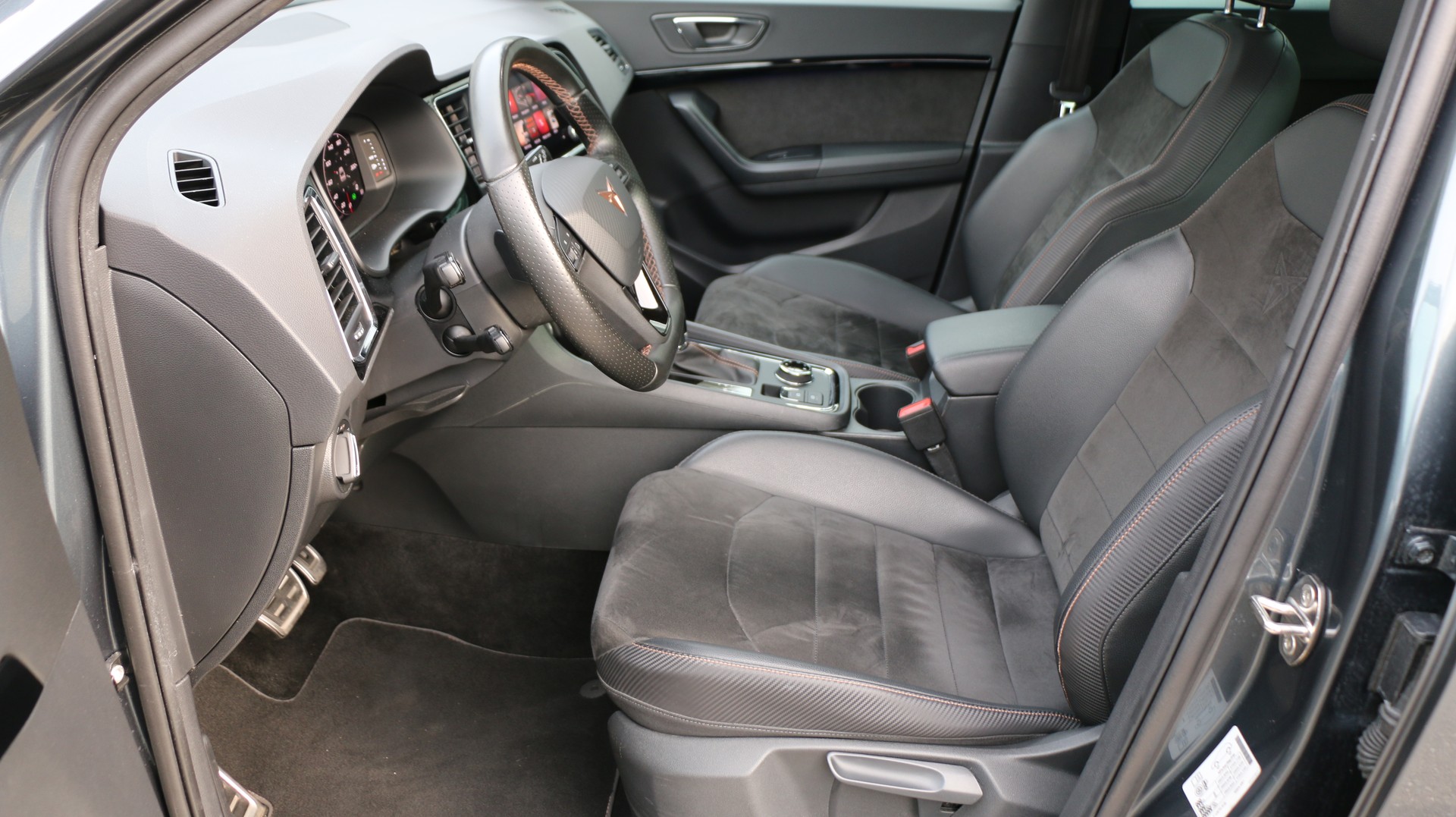 CUPRA Ateca 2.0TSI 4Drive-image-12